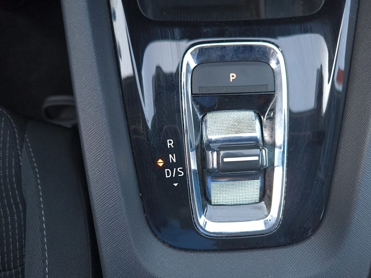 Skoda Octavia COMBI 2.0 TDI 150 CV DSG AMBITION + PACK BUSINESS  - Foto 2