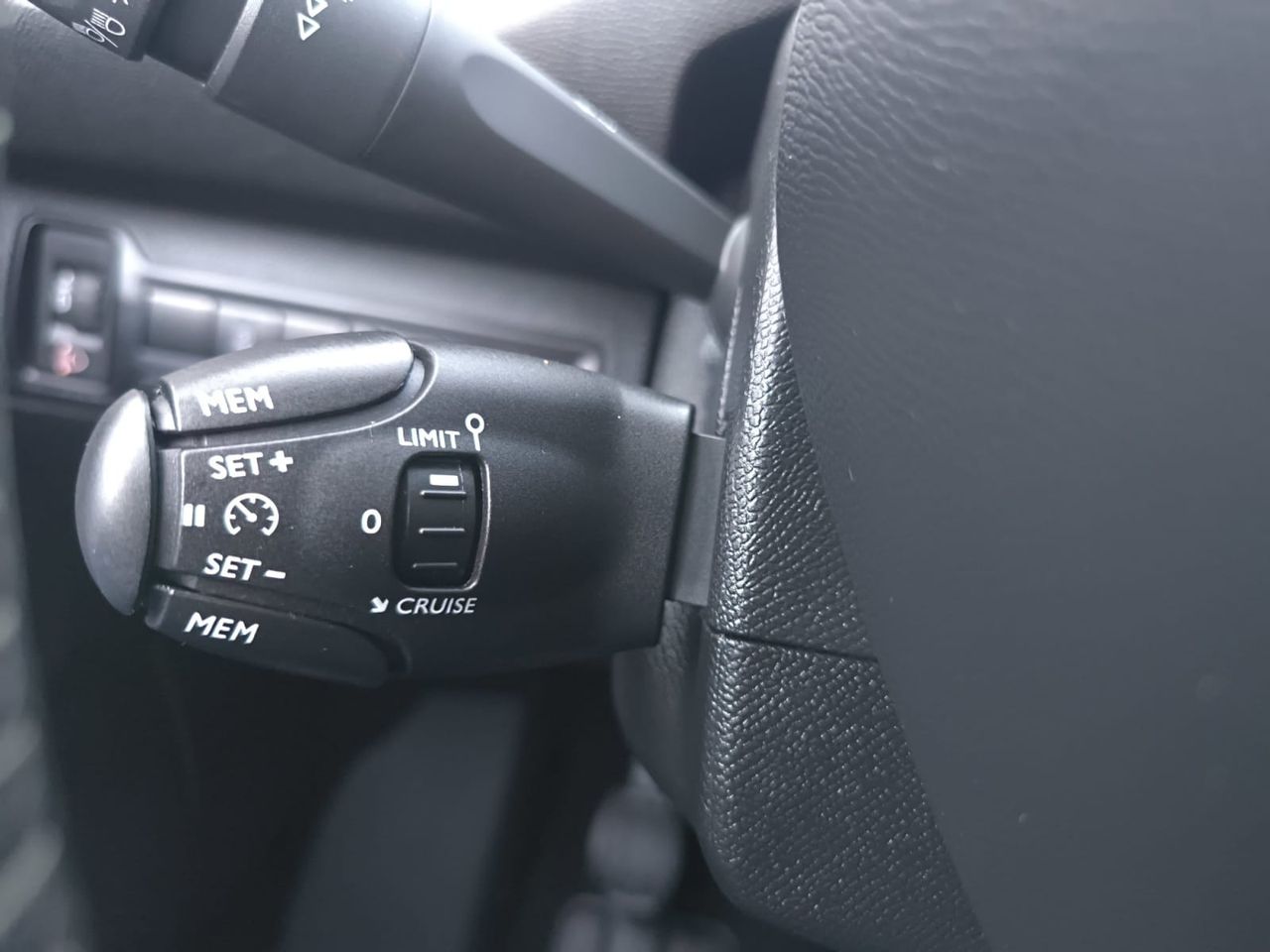 Peugeot 308 ACTIVE PACK BLUE HDI 100 CV  - Foto 2