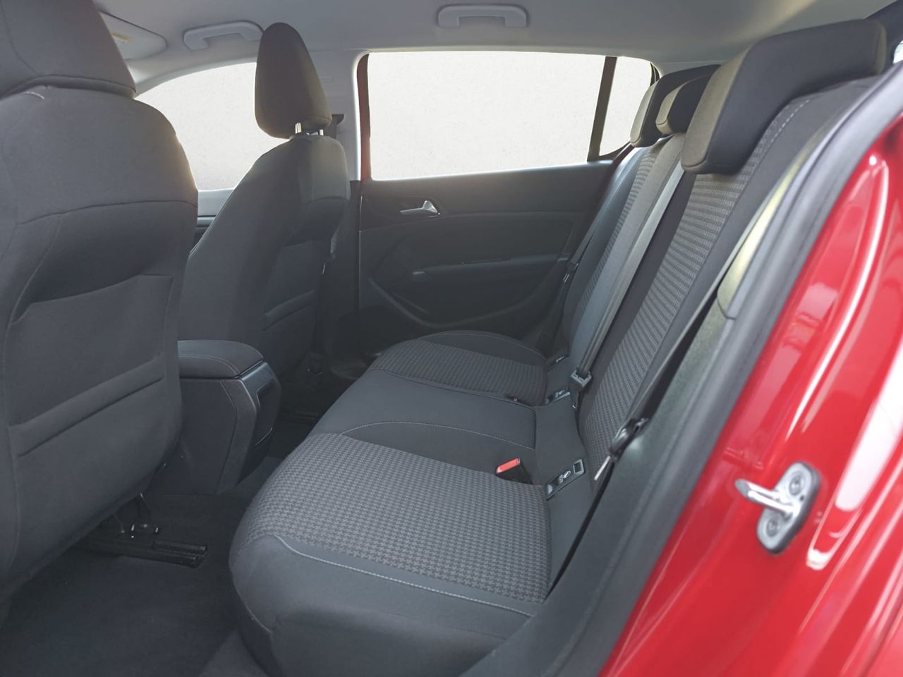 Peugeot 308 ACTIVE PACK BLUE HDI 100 CV  - Foto 2