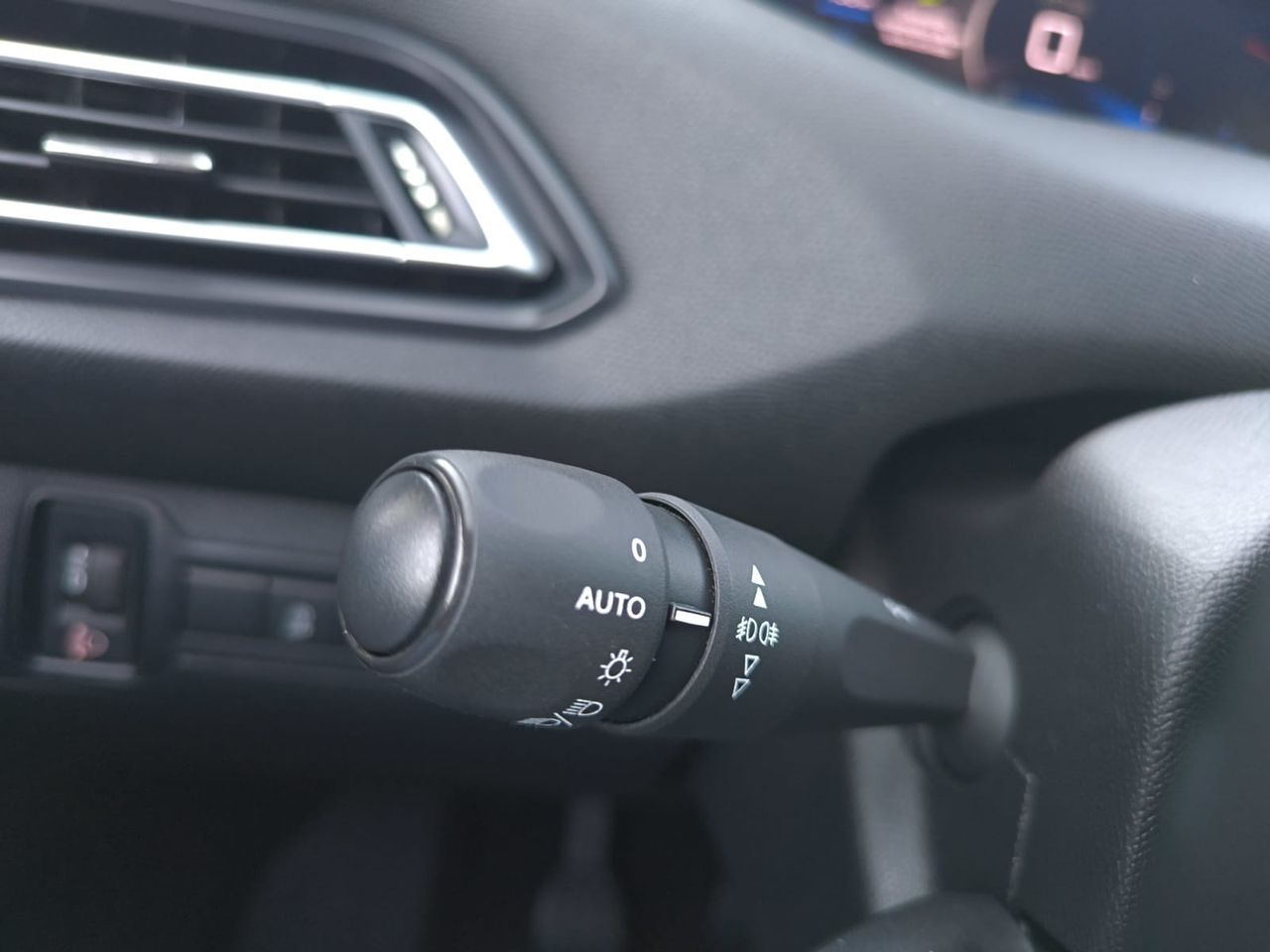 Peugeot 308 ACTIVE PACK BLUE HDI 100 CV  - Foto 2