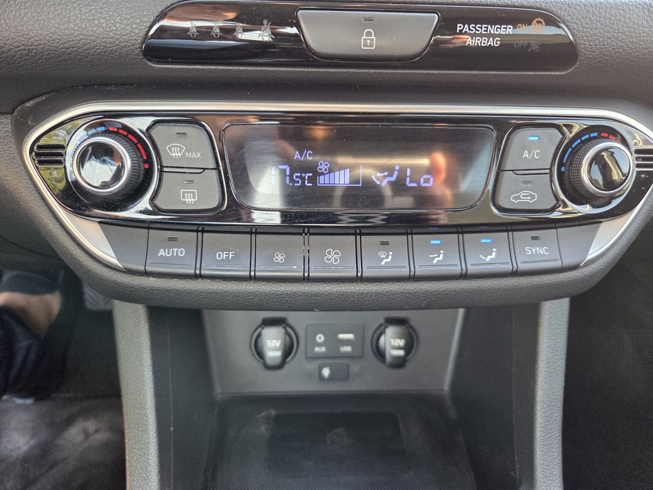 Hyundai i30 1.4 TGDI STYLE FASTBACK  - Foto 2