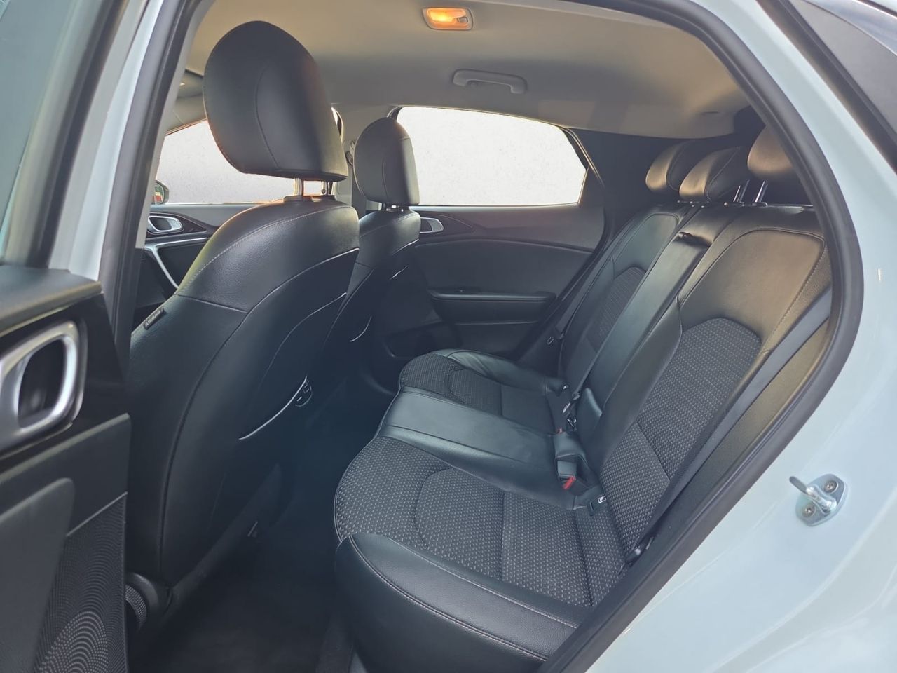 Kia XCeed 1.0 TGDI TECH 120 CV  - Foto 2