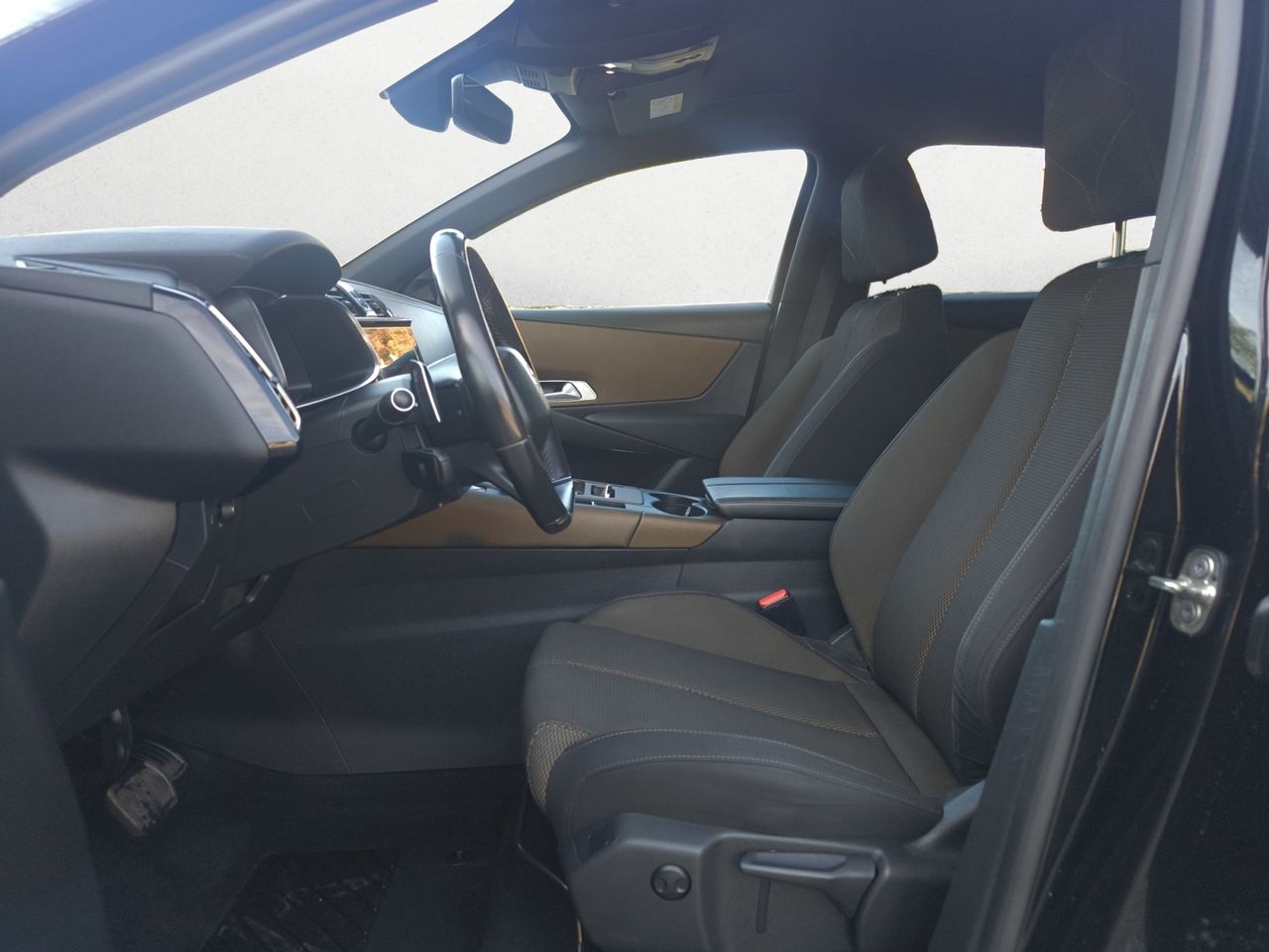 DS DS 7 CROSSBACK BLUE HDI 130 CV AUT SO CHIC  - Foto 2