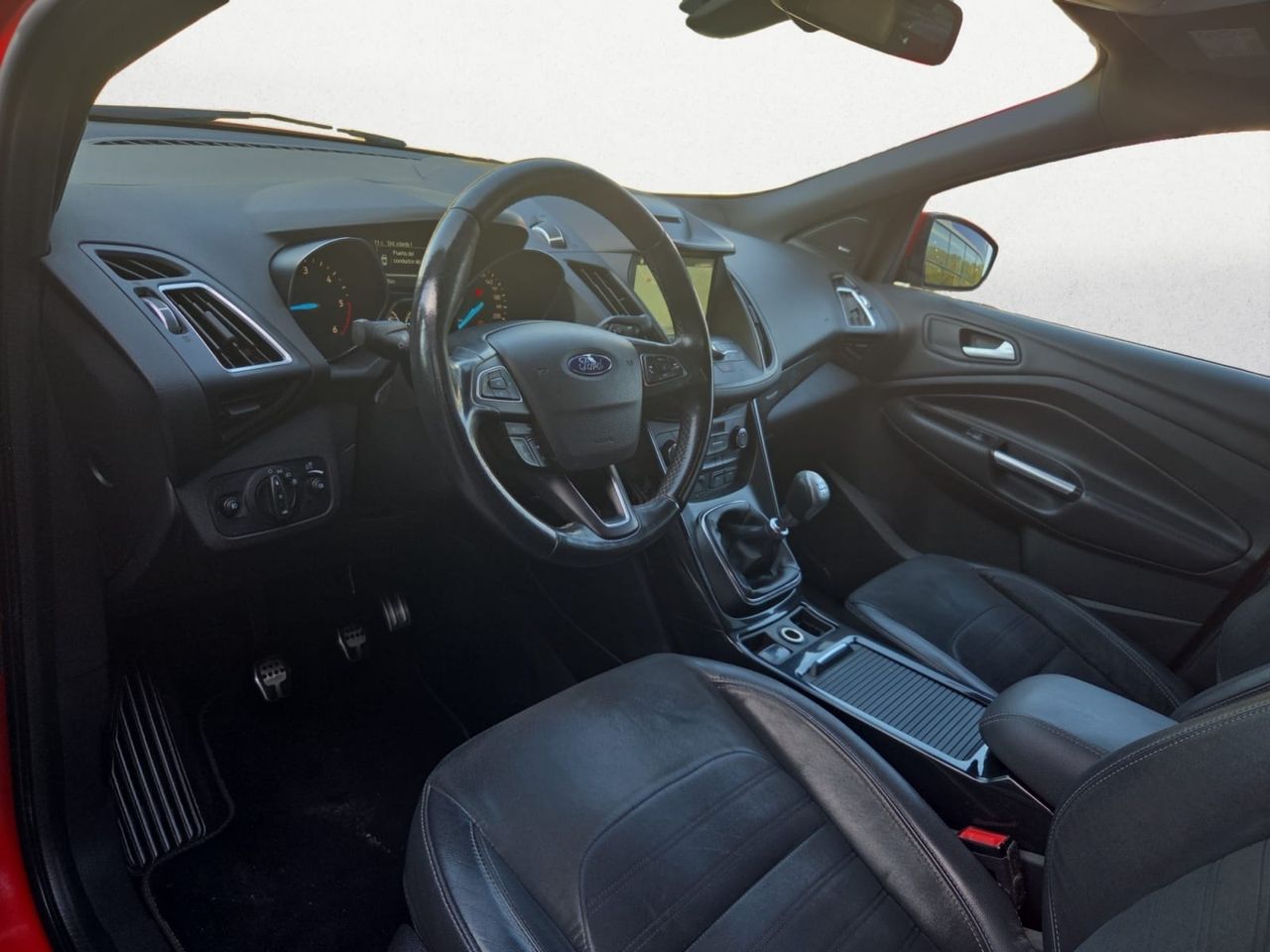 Ford Kuga 1.5 TDCI 120 CV ST LINE  - Foto 2