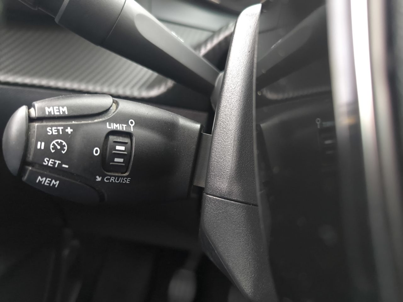 Peugeot 208 ACTIVE PURE TECH 75 CV  - Foto 2