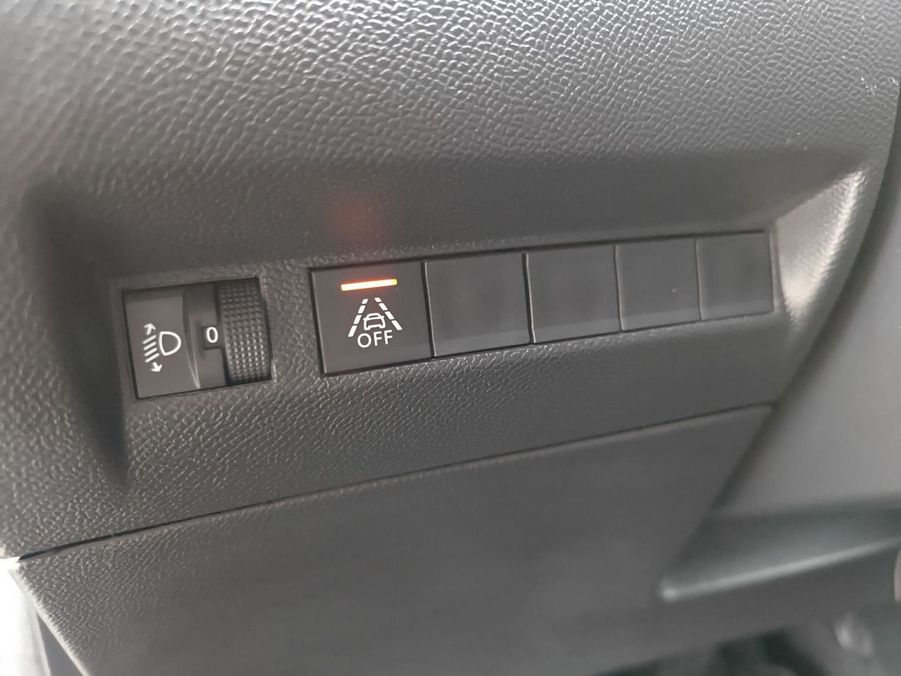 Peugeot 208 ACTIVE PURE TECH 75 CV  - Foto 2