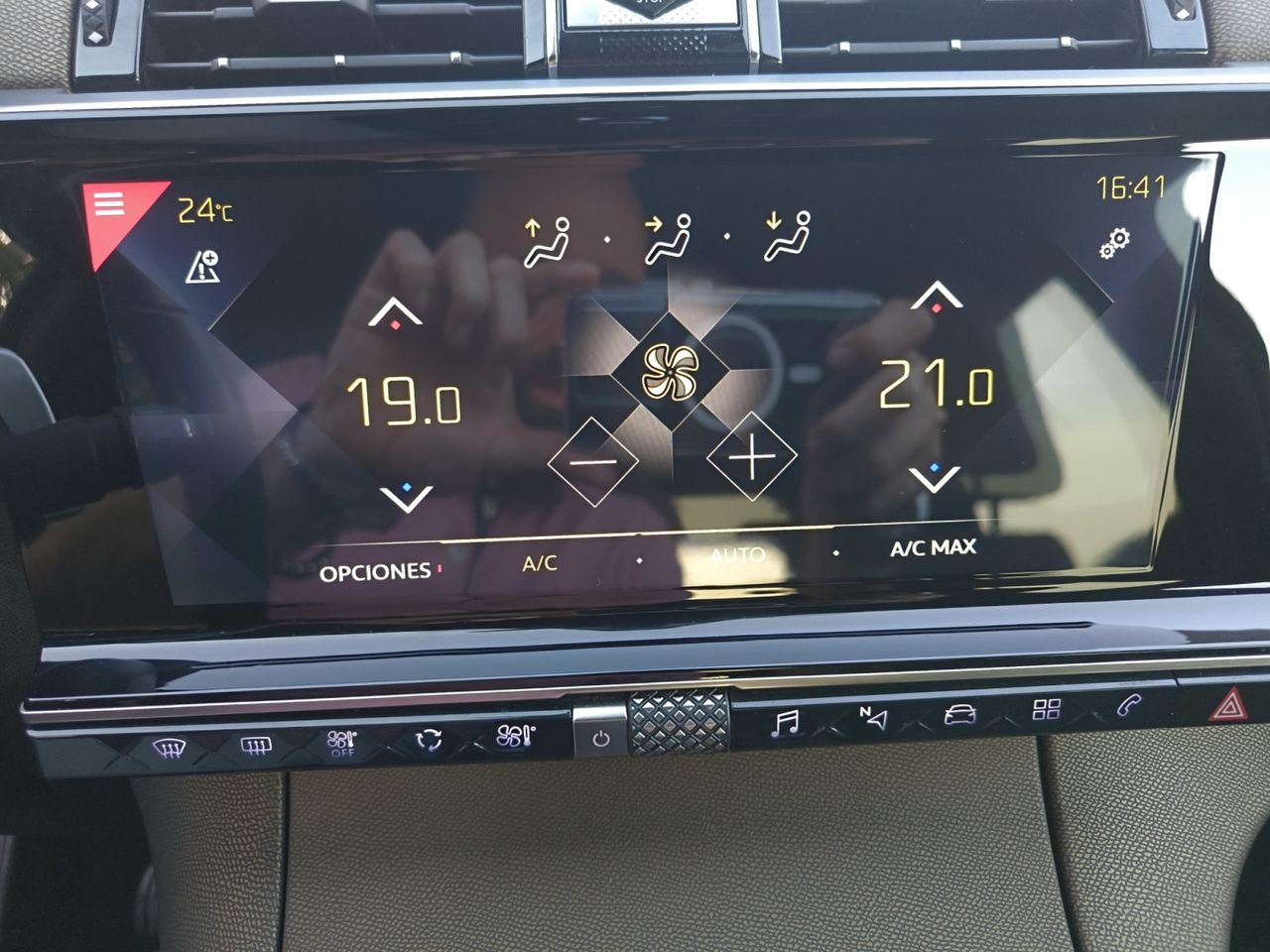 DS DS 7 CROSSBACK BLUE HDI 130 CV AUT SO CHIC  - Foto 2