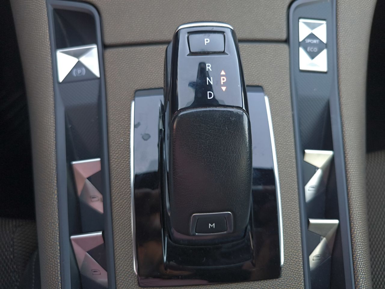 DS DS 7 CROSSBACK BLUE HDI 130 CV AUT SO CHIC  - Foto 2