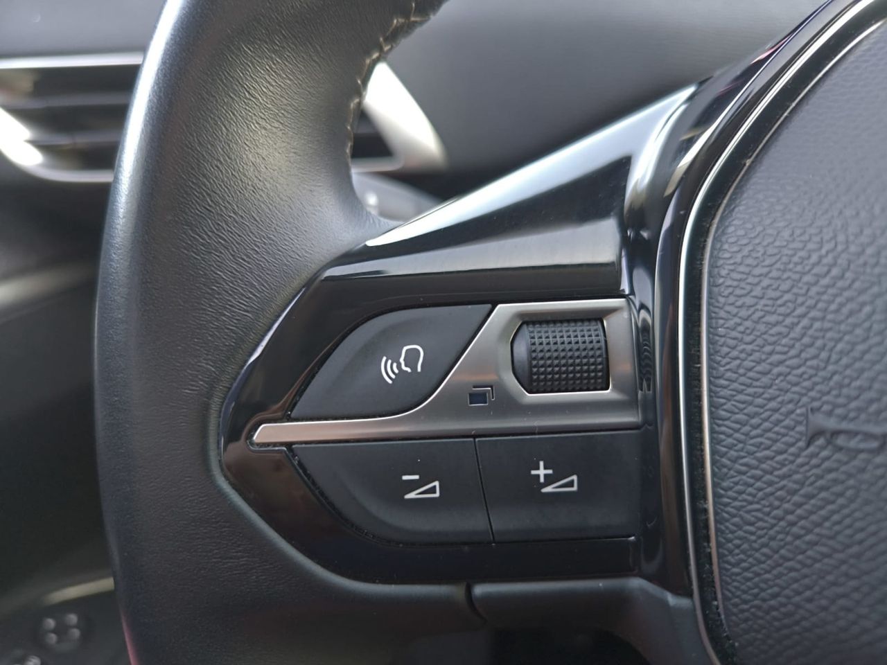 Peugeot 3008 ALLURE PACK BLUE HDI 130 CV  - Foto 2