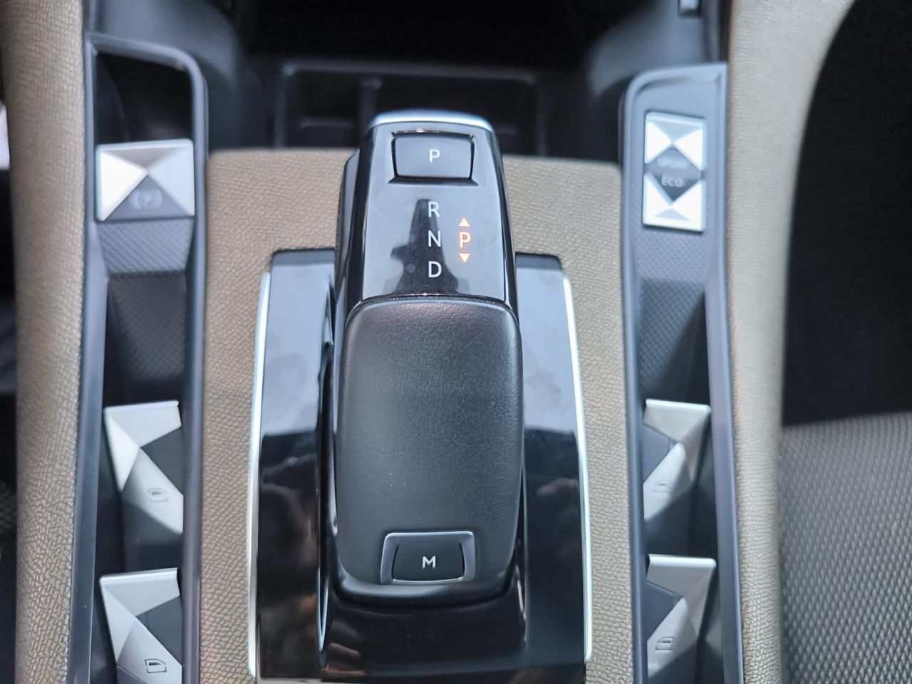 DS DS 7 BE CHIC BLUE HDI 130 CV EAT8  - Foto 2