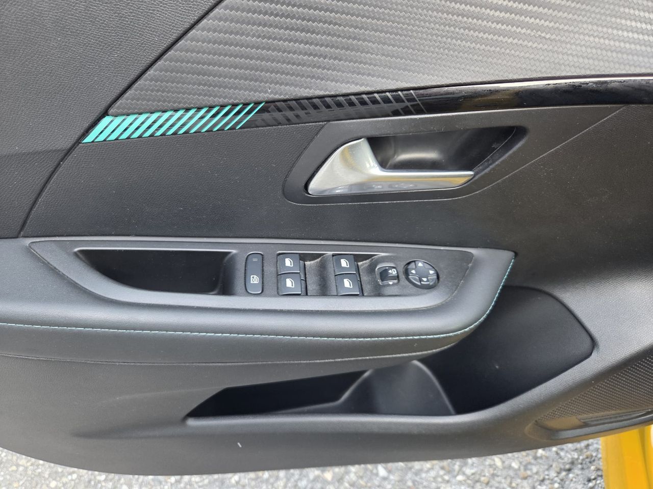 Peugeot e-208 ALLURE ELECTRICO 136 CV  - Foto 2