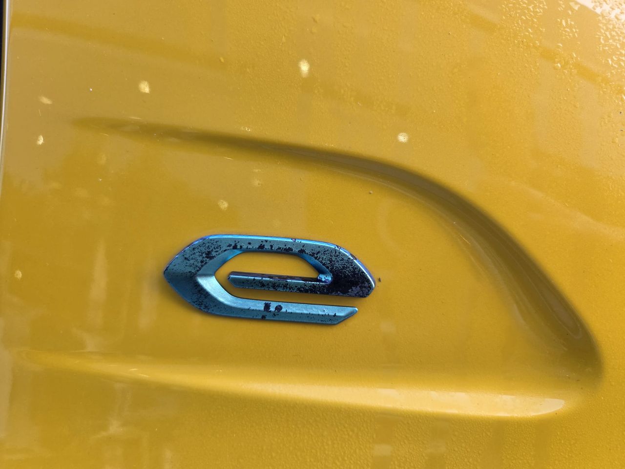 Peugeot e-208 ALLURE ELECTRICO 136 CV  - Foto 2