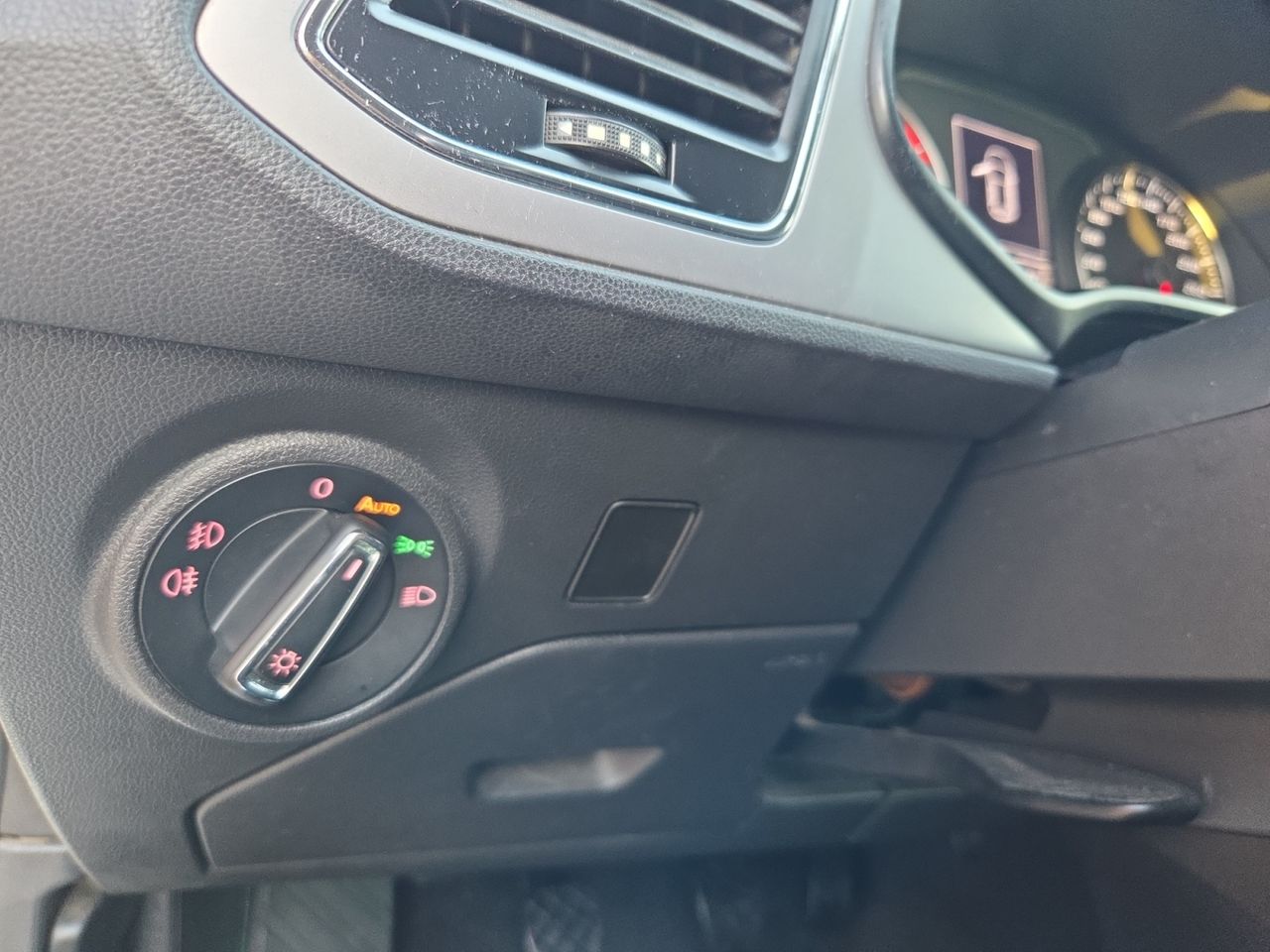 Seat Leon 1.5 TSI SPORTOURER ST   - Foto 2