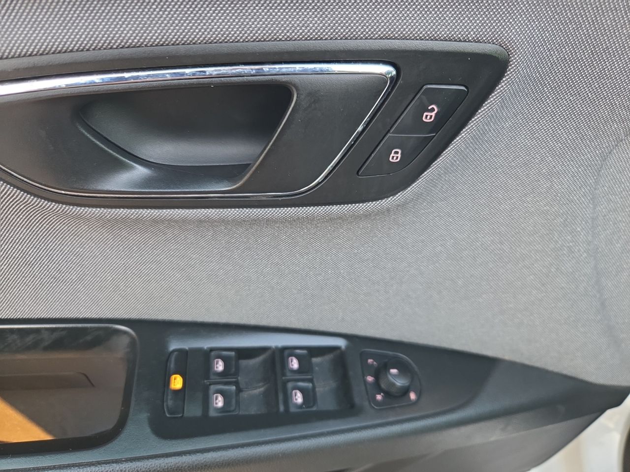 Seat Leon 1.5 TSI SPORTOURER ST   - Foto 2