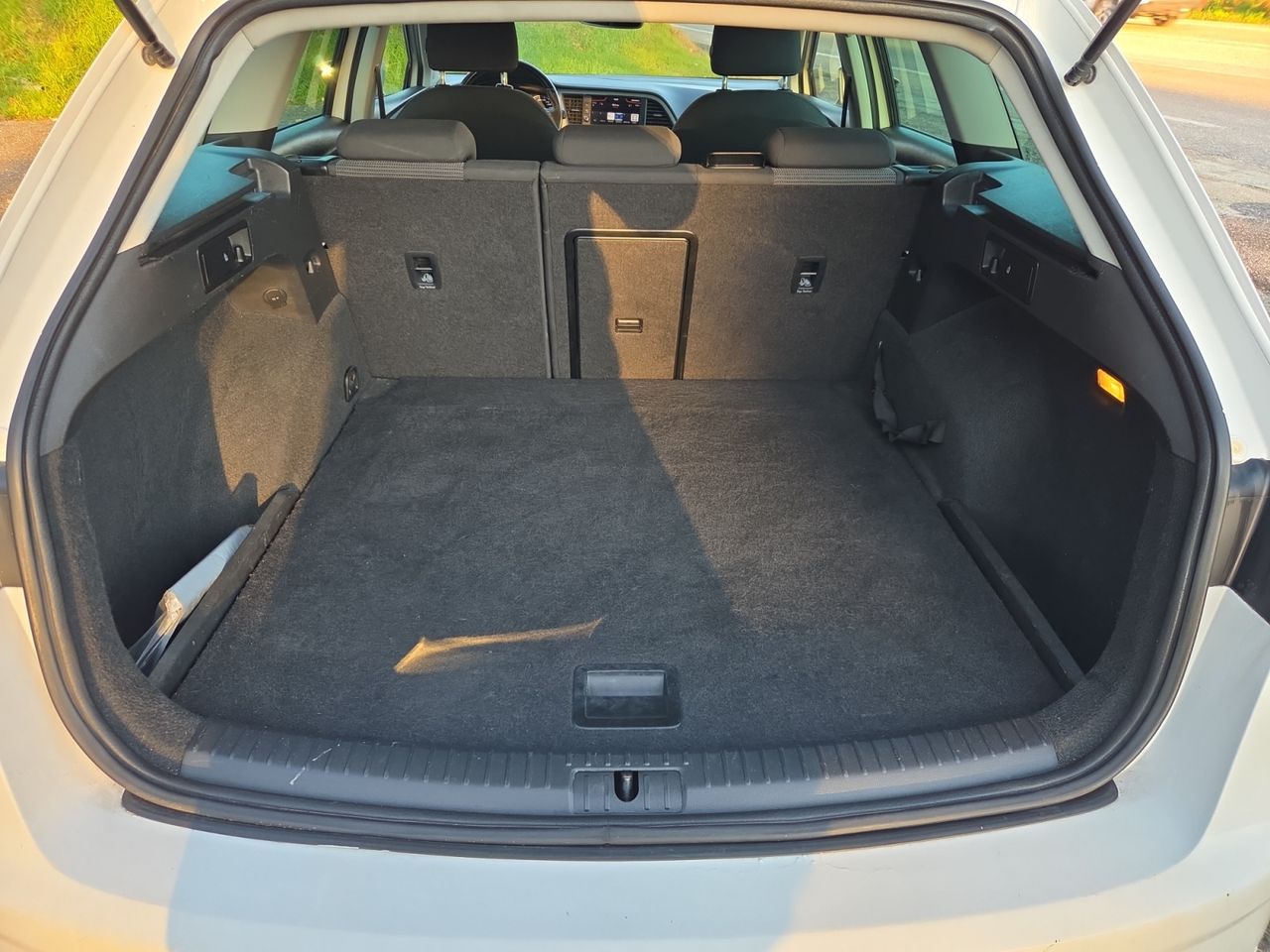 Seat Leon 1.5 TSI SPORTOURER ST   - Foto 2