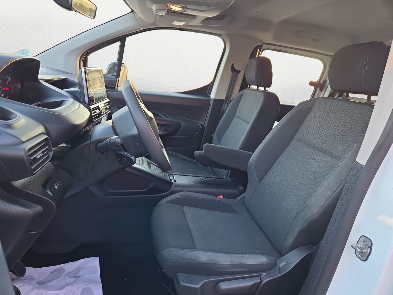 Peugeot Rifter ALLURE BUSINESS STANDARD BLUE HDI 100 CV  - Foto 2