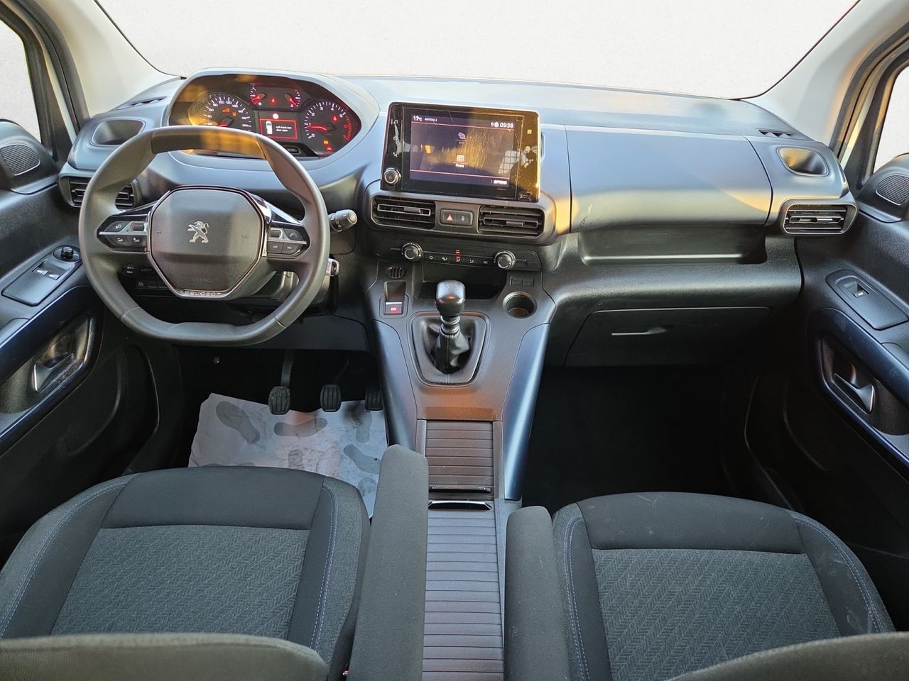 Peugeot Rifter ALLURE BUSINESS STANDARD BLUE HDI 100 CV  - Foto 2