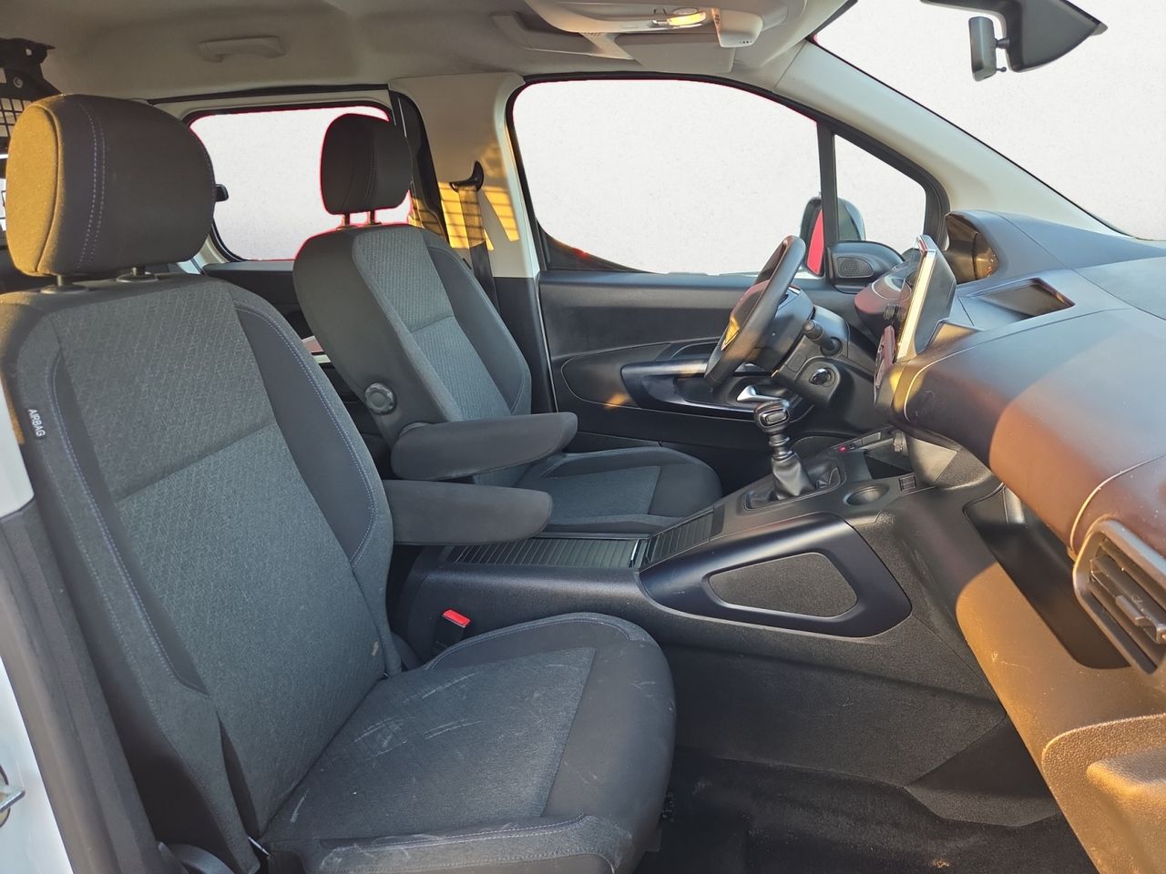 Peugeot Rifter ALLURE BUSINESS STANDARD BLUE HDI 100 CV  - Foto 2