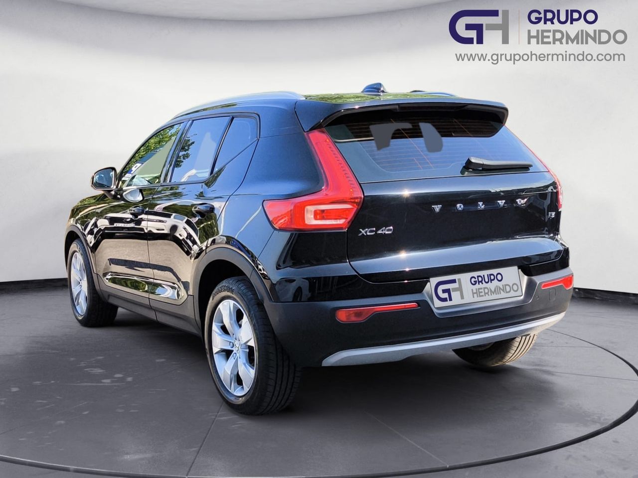 Volvo XC40 1.5 T3 MOMENTUM AUT  - Foto 2