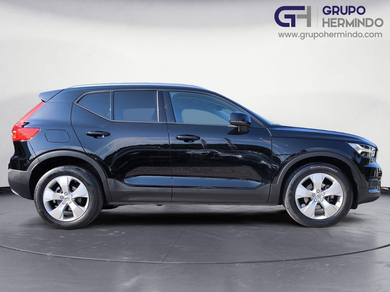 Volvo XC40 1.5 T3 MOMENTUM AUT  - Foto 2