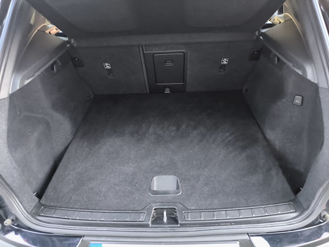 Volvo XC40 1.5 T3 MOMENTUM AUT  - Foto 2