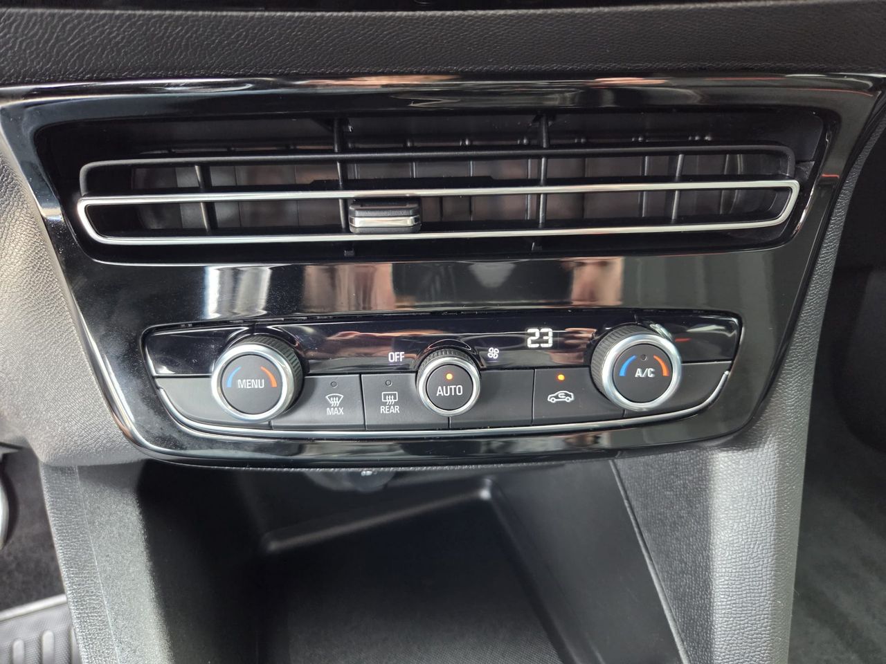 Opel Mokka GS LINE 1.5 D  - Foto 2