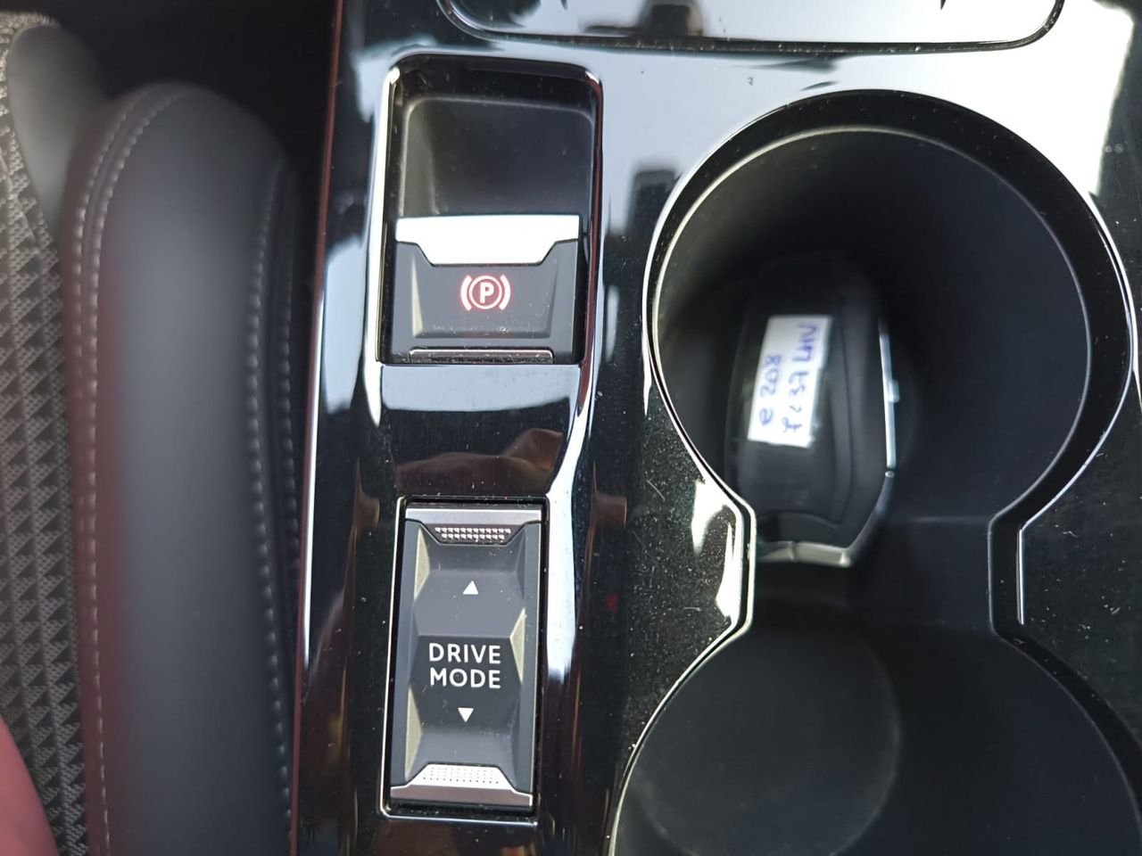 Peugeot e-208 GT LINE ELECTRICO 136 CV  - Foto 2