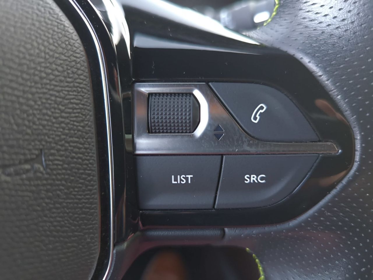 Peugeot e-208 GT LINE ELECTRICO 136 CV  - Foto 2