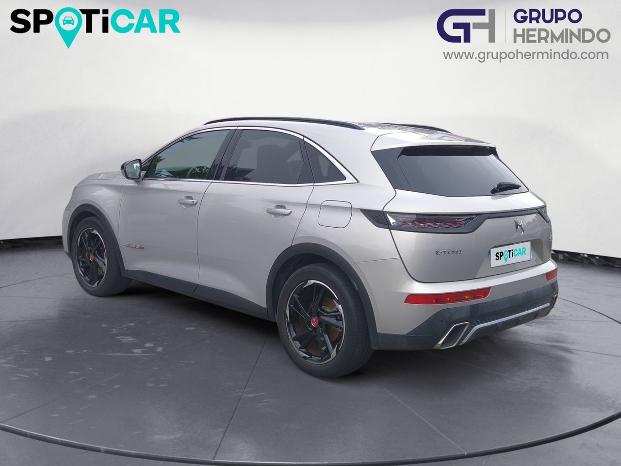 DS DS 7 CROOSBACK E TENSE 225 PERFORMANCE LINE  - Foto 2