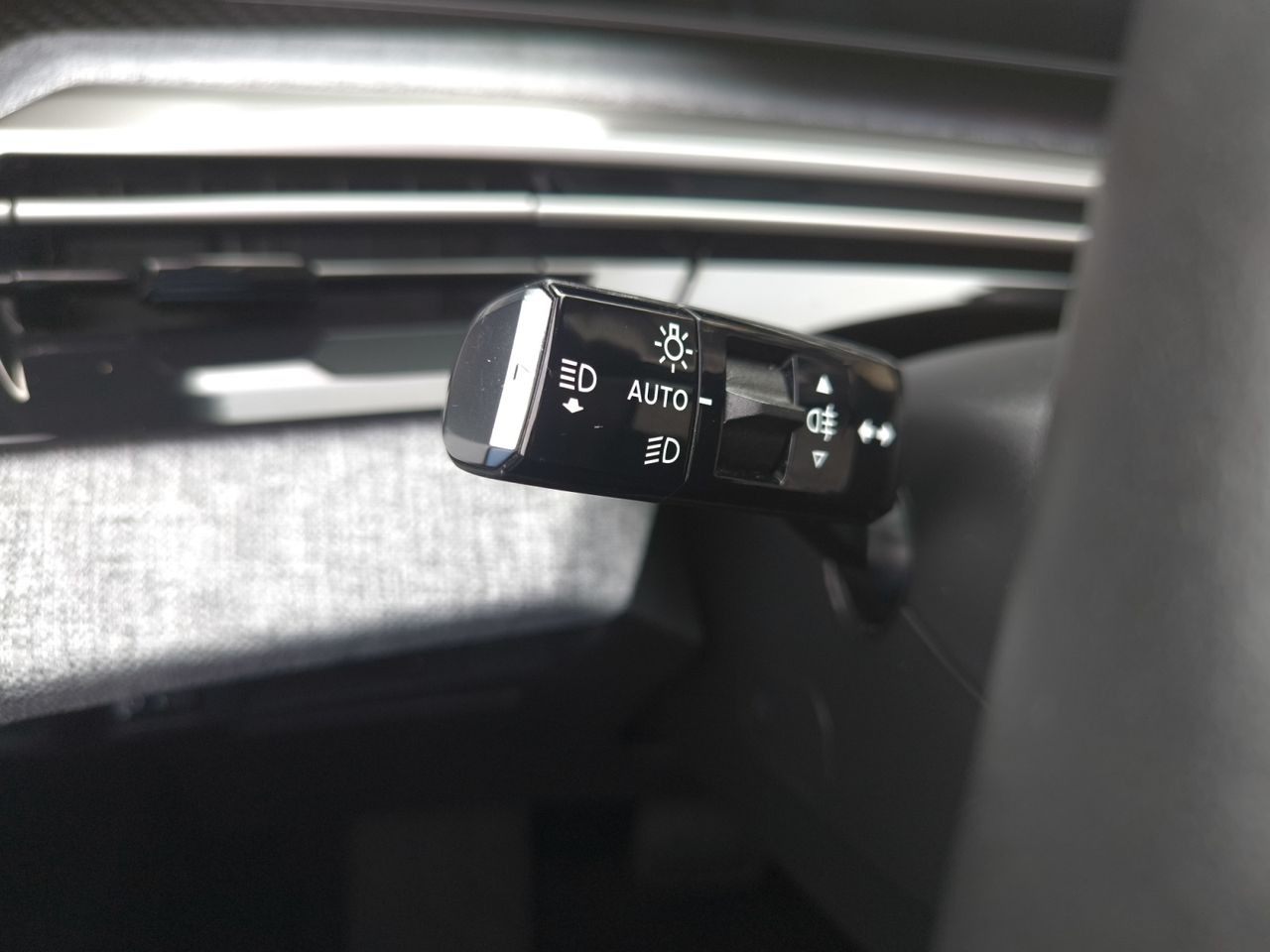 Peugeot 3008 Hybrid 3008 Allure HYBRID 145 e-DCS6  - Foto 2