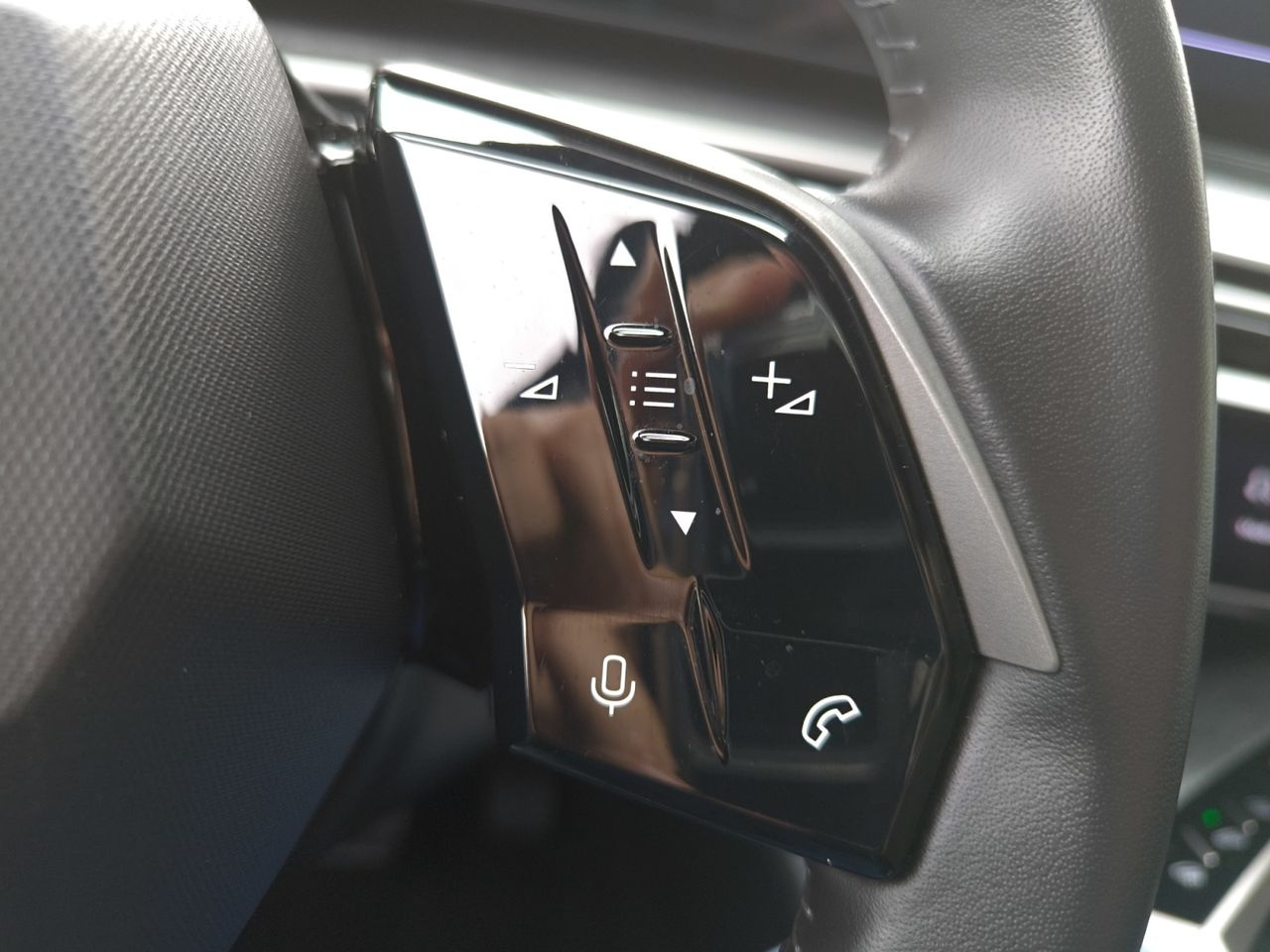 Peugeot 3008 Hybrid 3008 Allure HYBRID 145 e-DCS6  - Foto 2