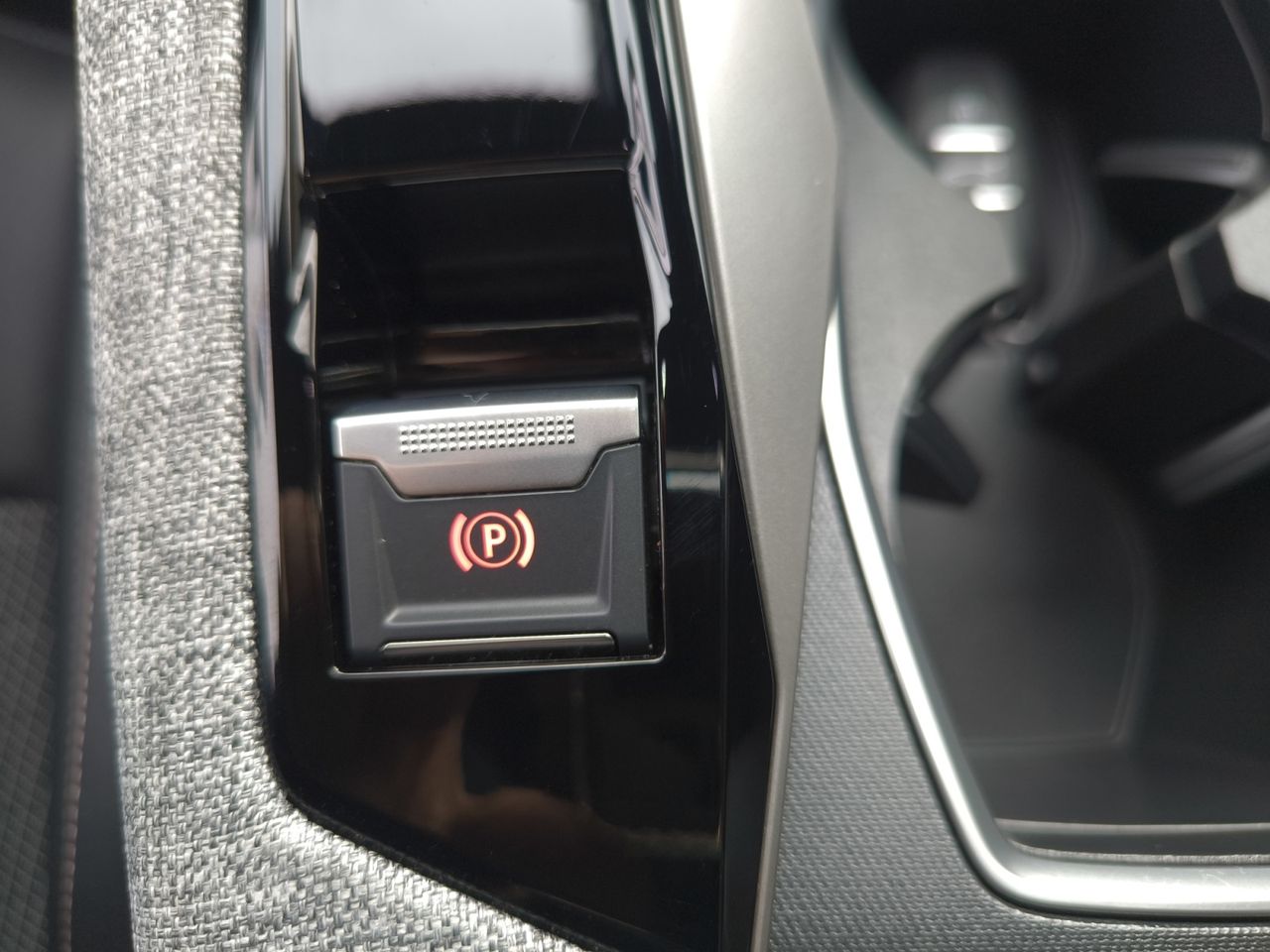 Peugeot 3008 Hybrid 3008 Allure HYBRID 145 e-DCS6  - Foto 2