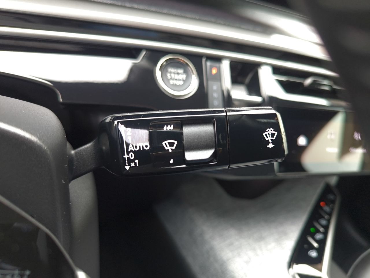 Peugeot 3008 Hybrid 3008 Allure HYBRID 145 e-DCS6  - Foto 2