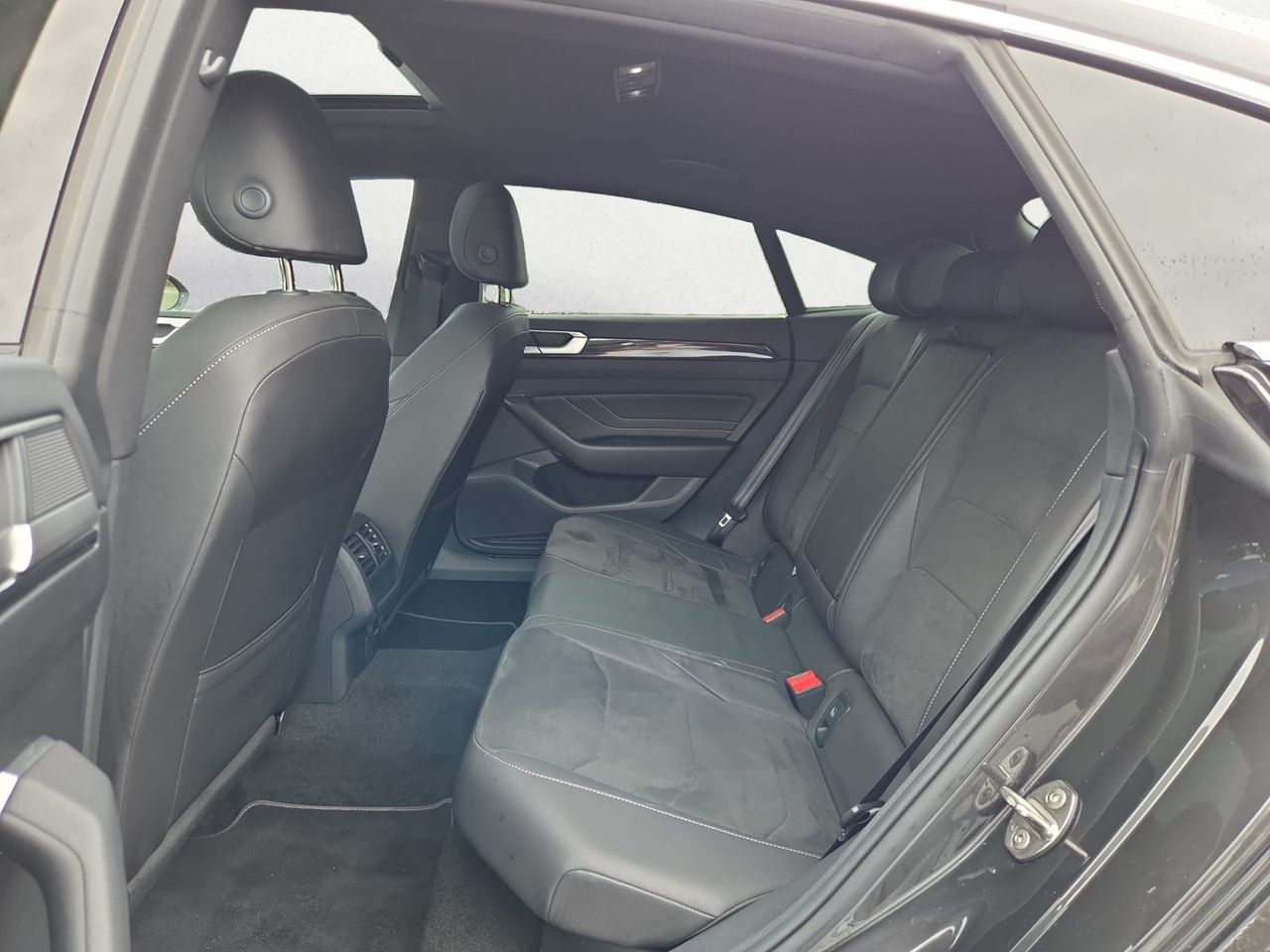 Volkswagen Arteon R LINE 2.0 TDI 200 CV DSG  - Foto 2