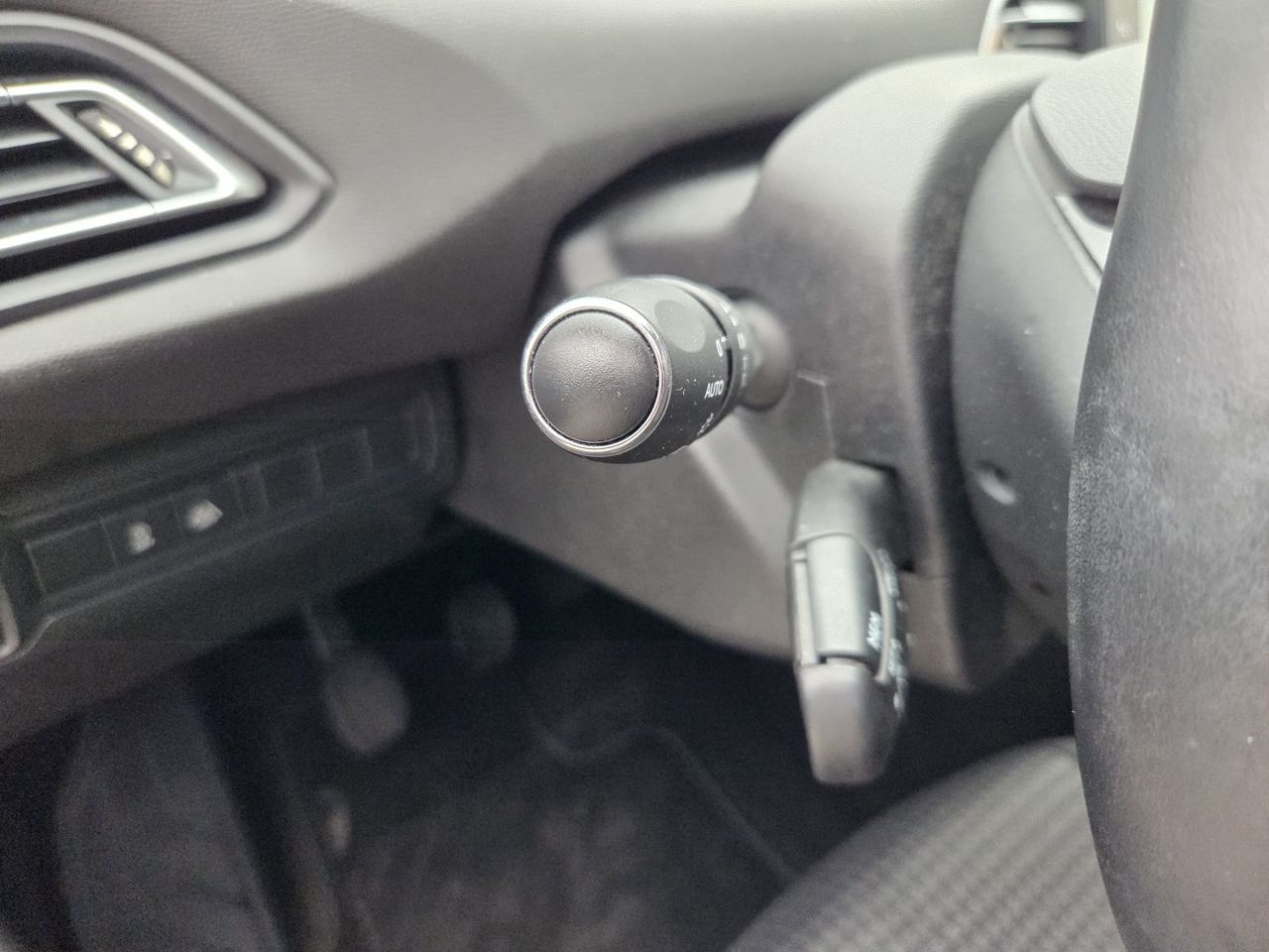 Peugeot 308 ACTIVE PACK BLUE HDI 130 CV  - Foto 2