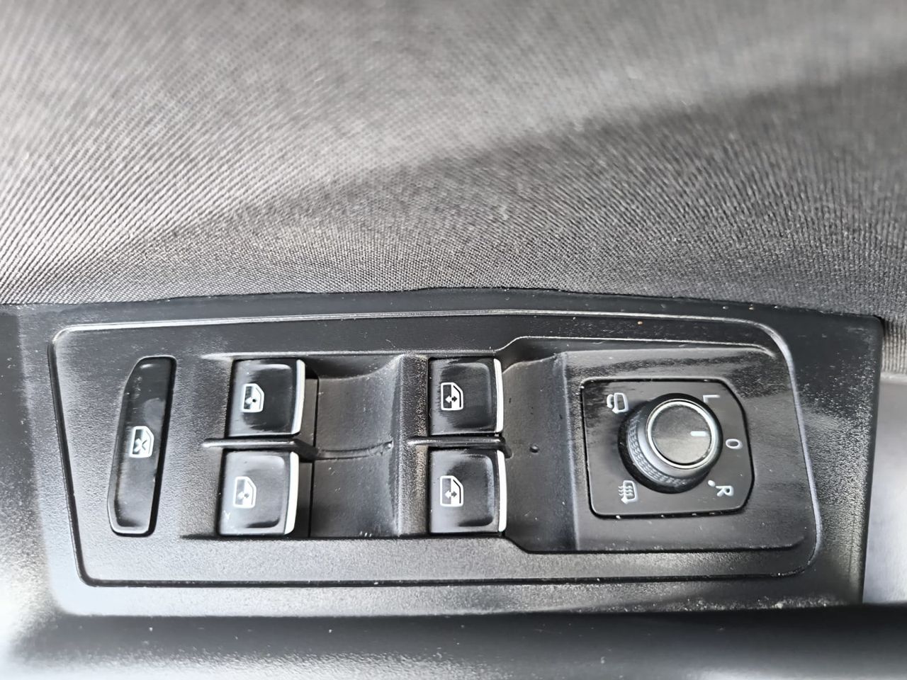 Volkswagen T-Roc ADVANCE 2.0 TDI 150 CV DSG  - Foto 2