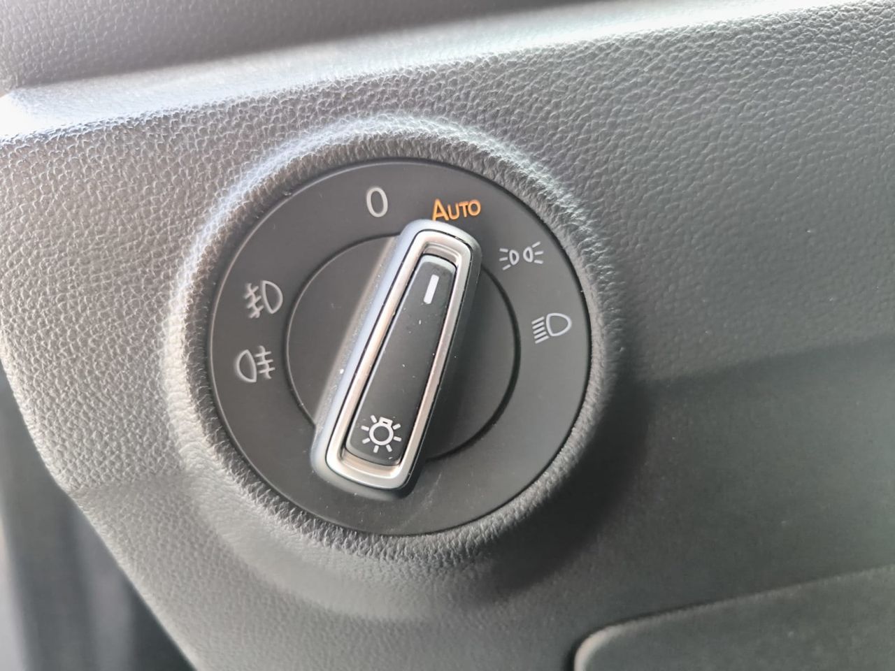 Volkswagen T-Roc ADVANCE 2.0 TDI 150 CV DSG  - Foto 2