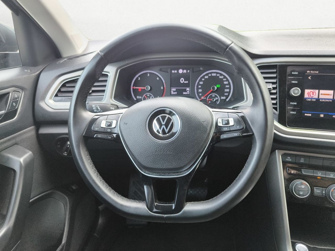 Volkswagen T-Roc ADVANCE 2.0 TDI 150 CV DSG  - Foto 2