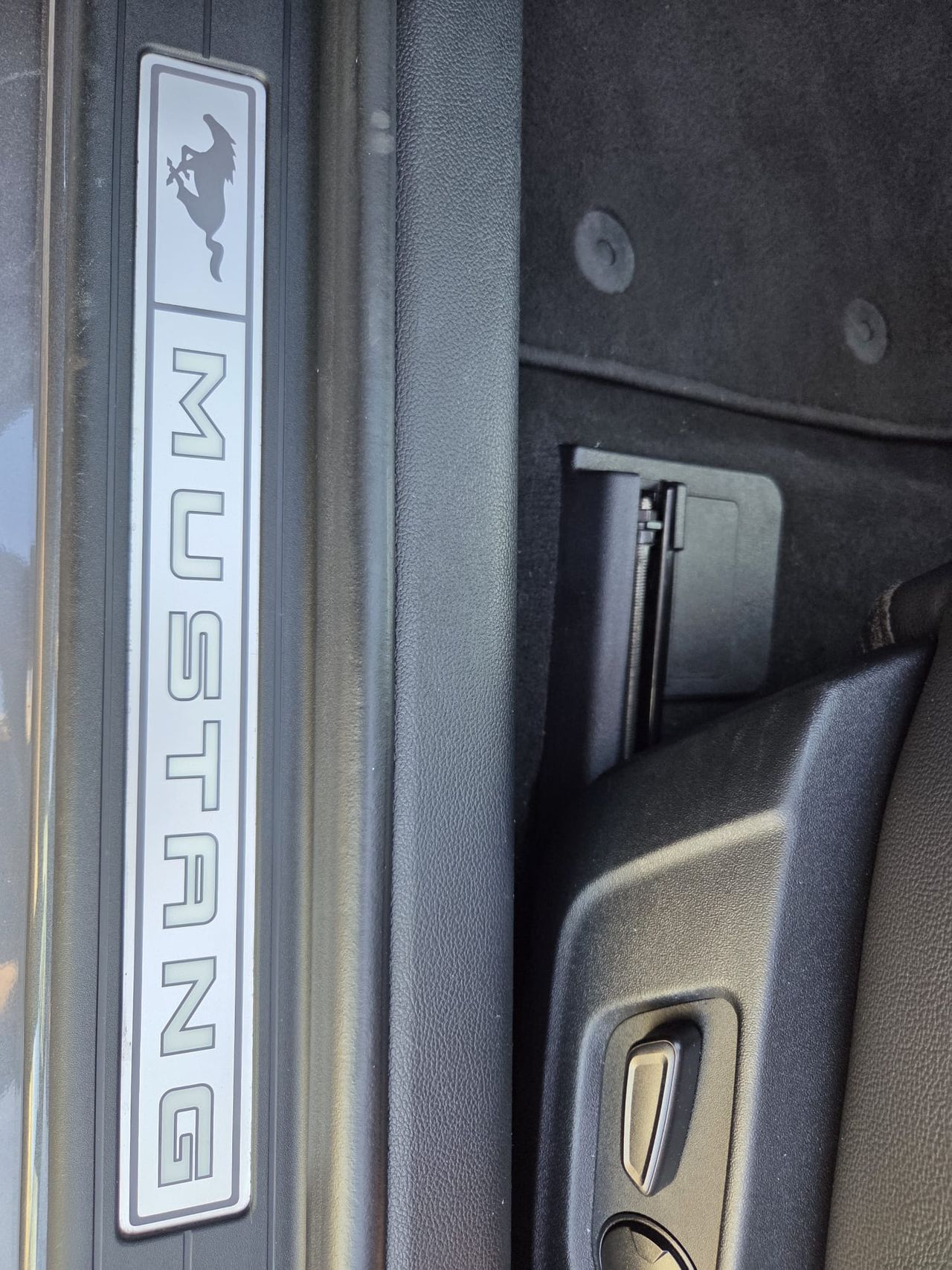 Ford Mustang CONVERTIBLE GT 5.0 TI-VCT 445 CV AT10 E6DT  - Foto 2