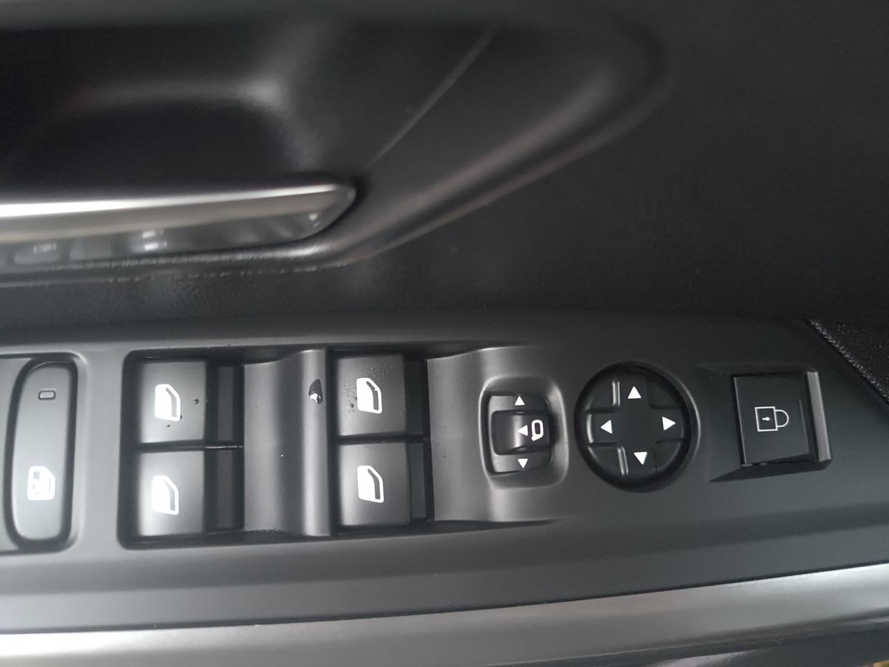 Peugeot 5008 ALLURE HYBRID 145  DCS6  - Foto 2