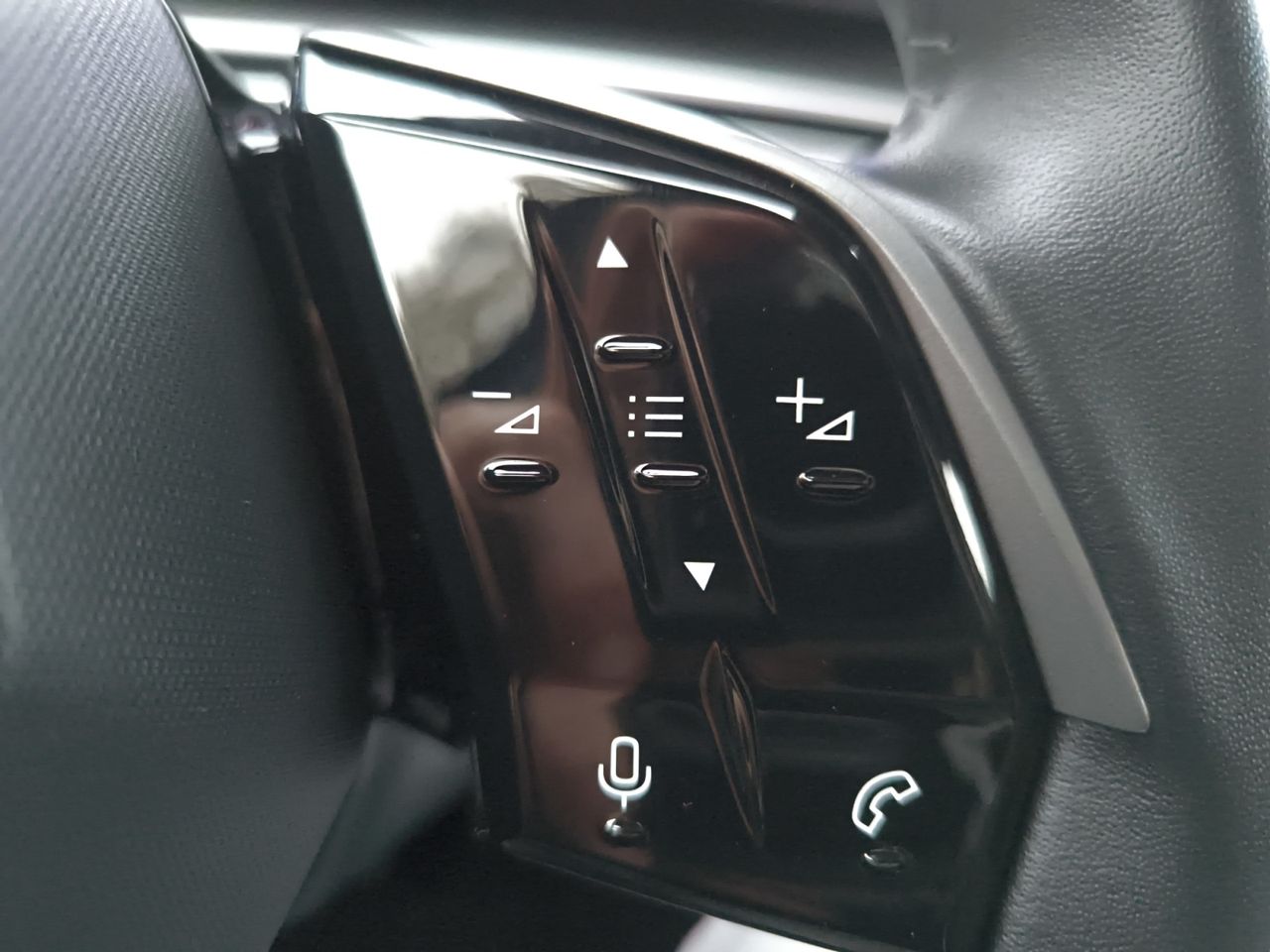 Peugeot 5008 ALLURE HYBRID 145  DCS6  - Foto 2