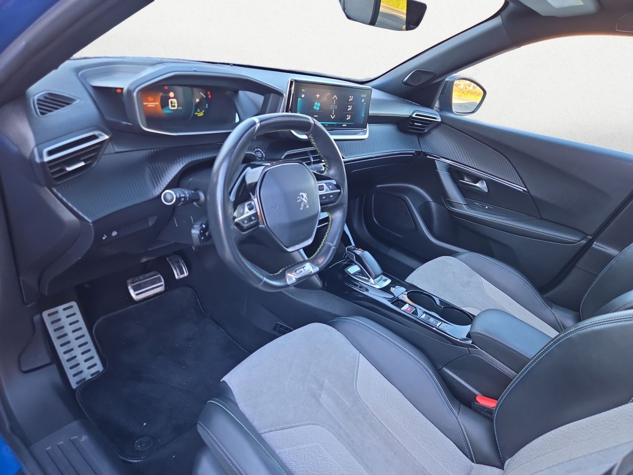 Peugeot e-2008 GT  ELECTRICO 136 CV  - Foto 2