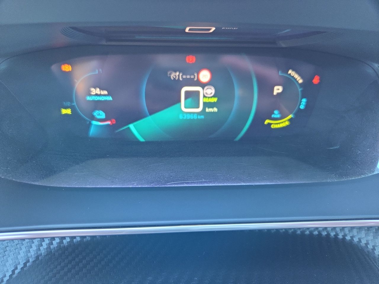 Peugeot e-2008 GT  ELECTRICO 136 CV  - Foto 2