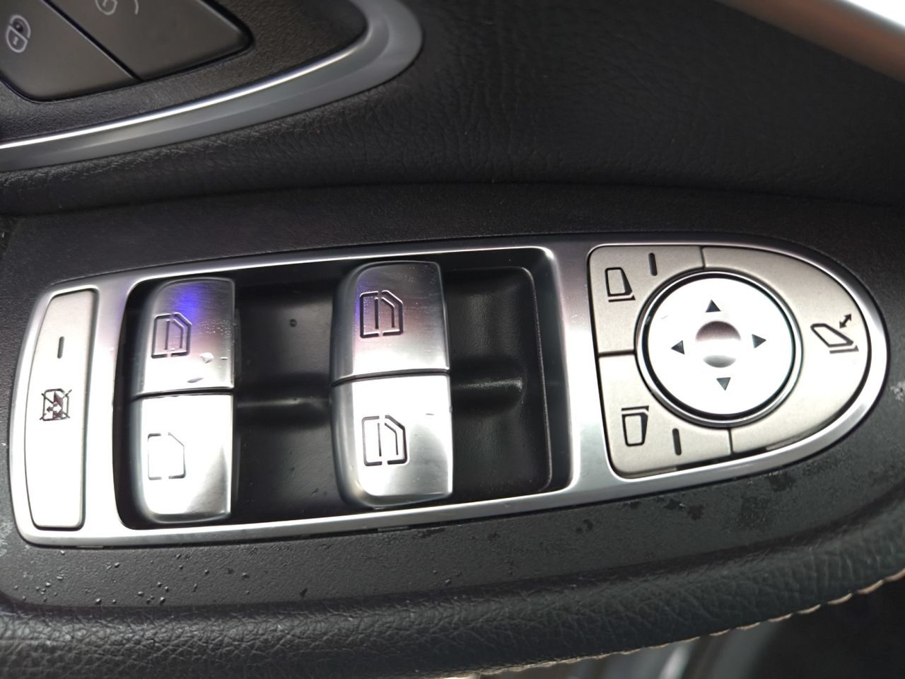 Mercedes EQC 400 4 MATIC  - Foto 2