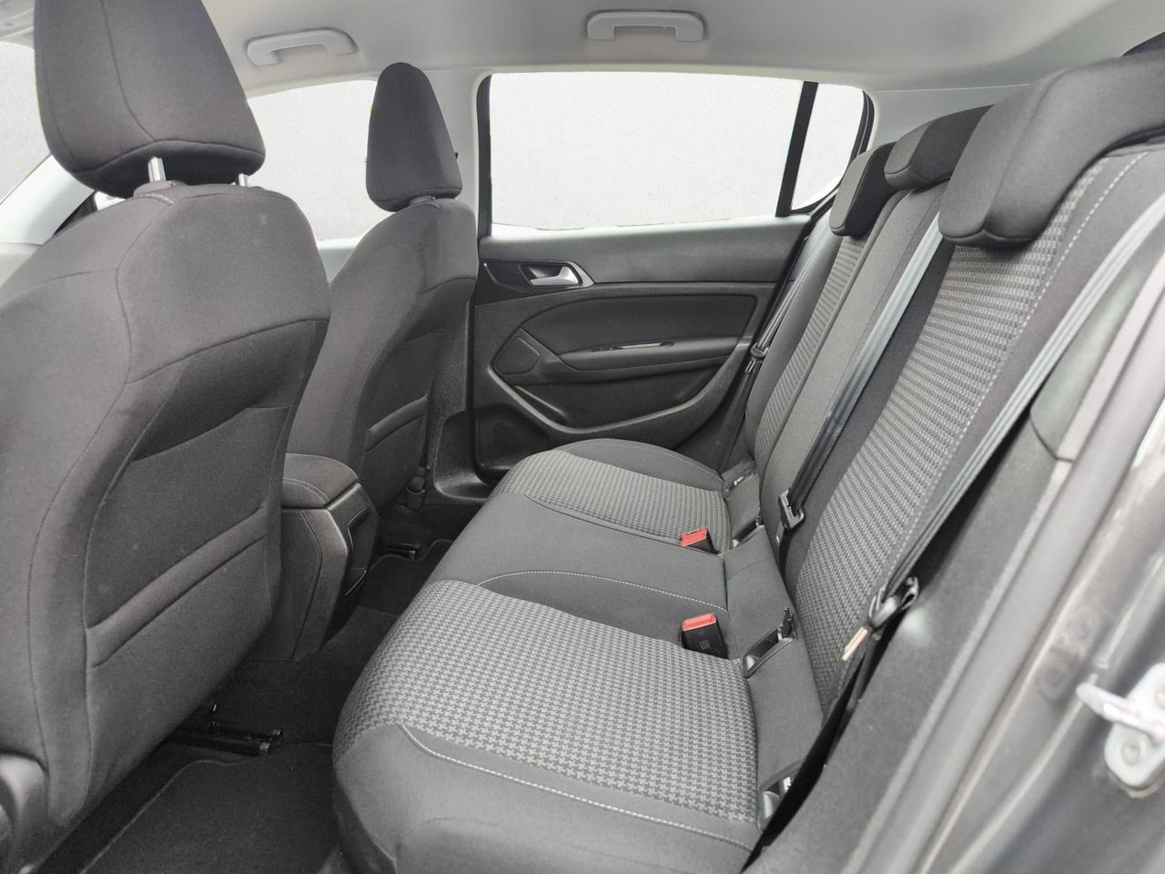 Peugeot 308 ACTIVE PACK BLUE HDI 130 CV  - Foto 2