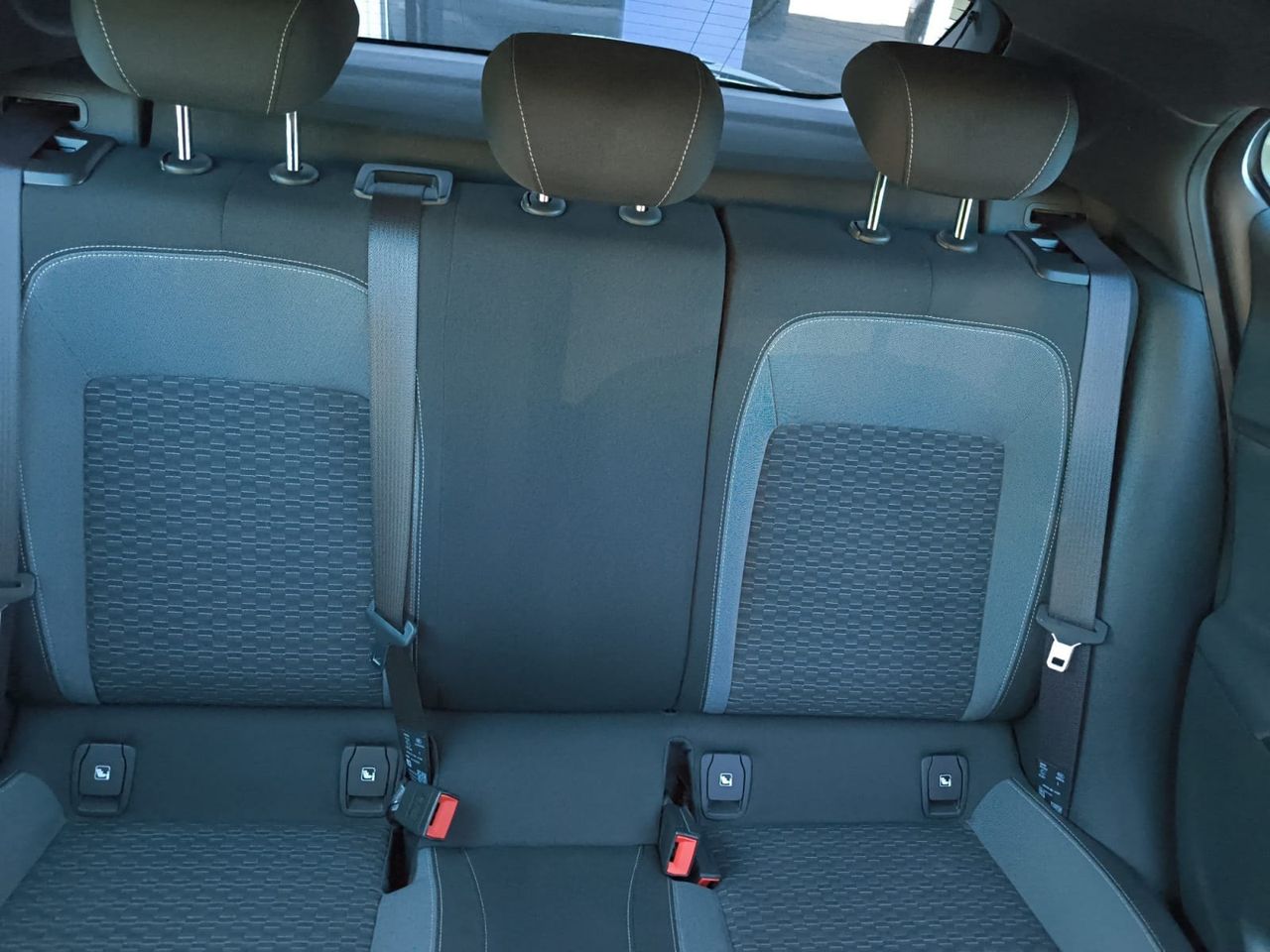 Opel Astra 1.5 D DVC 77 KW 105 CV EDITION  - Foto 2