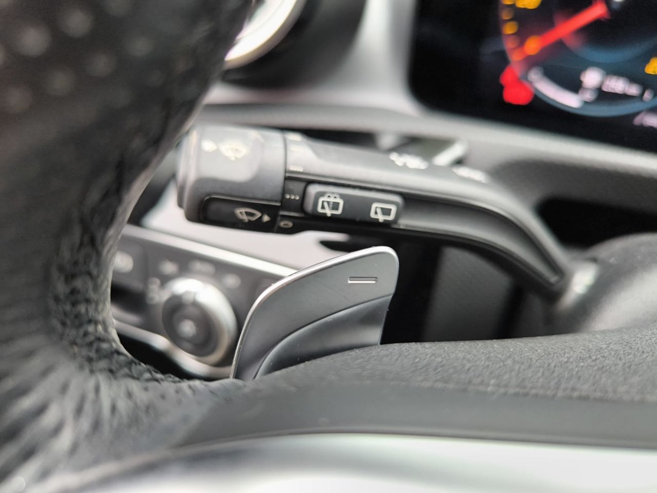 Mercedes Clase A 200 D AMG LINE + PAQUETE PREMIUM+ SMARTPHONE  - Foto 2