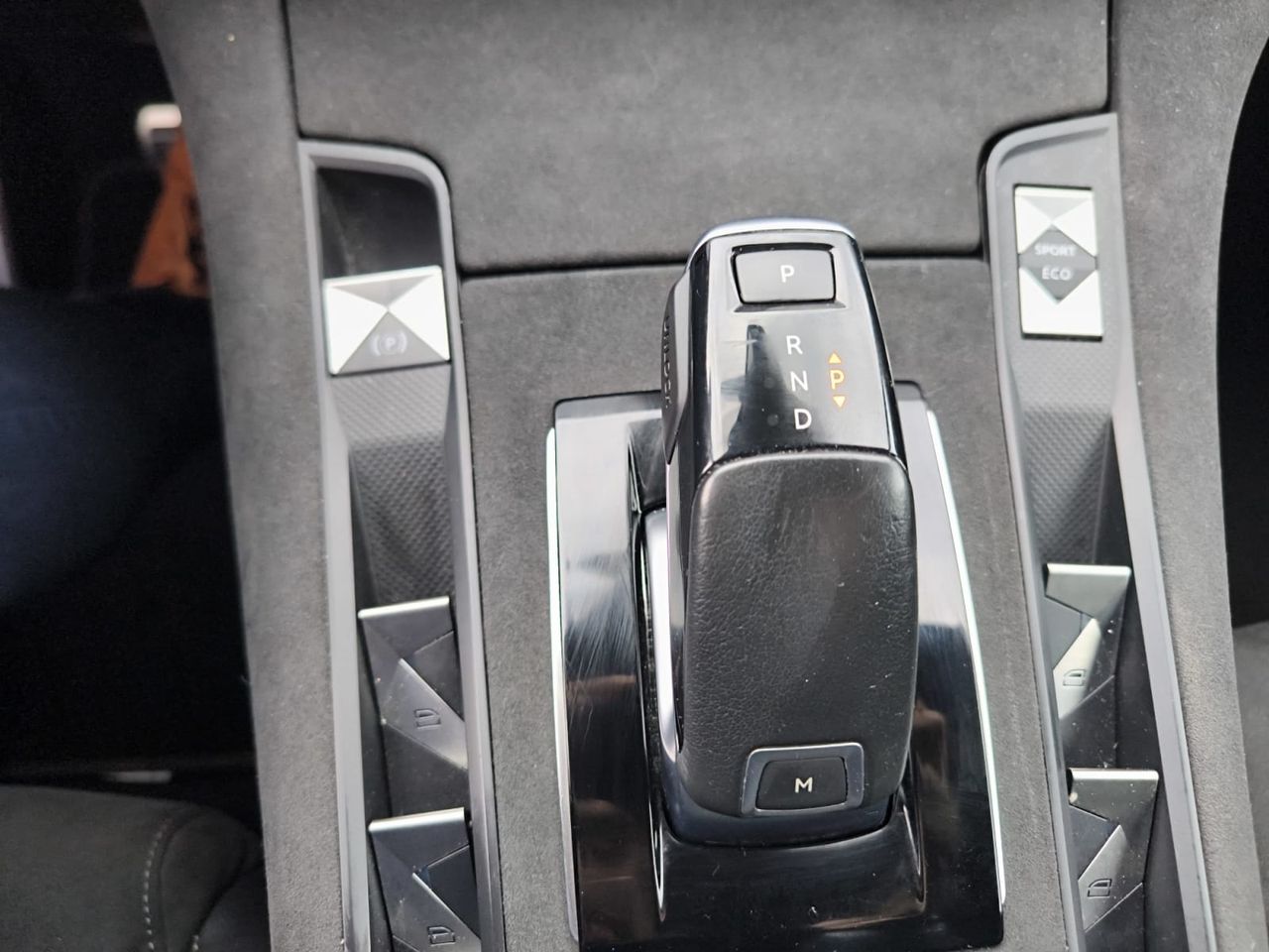 DS DS 7 PERFORMANCE LINE BLUE HDI 130 CV EAT8  - Foto 2