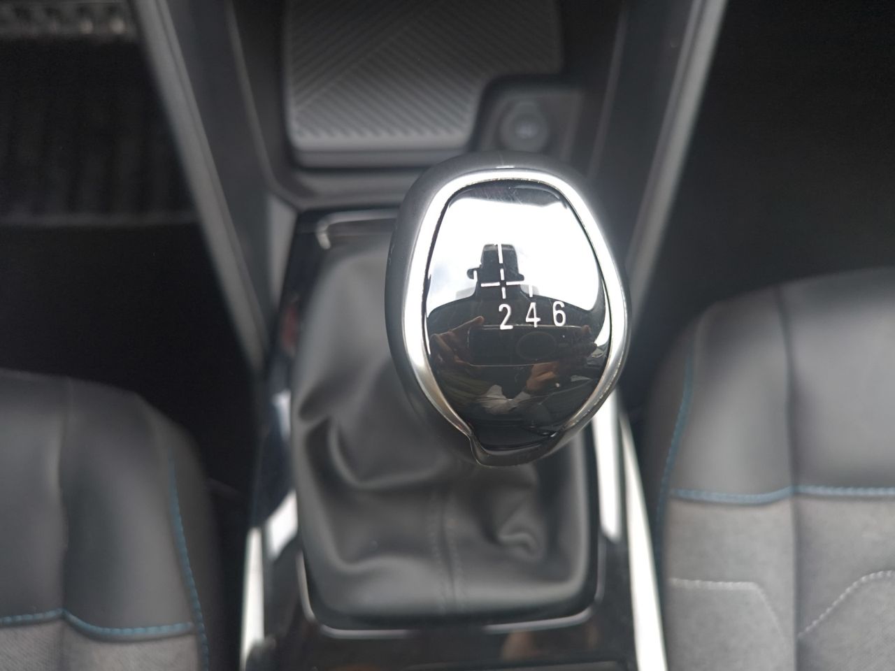 Citroën C4 FEEL PACK PURE TECH 130 CV  - Foto 2