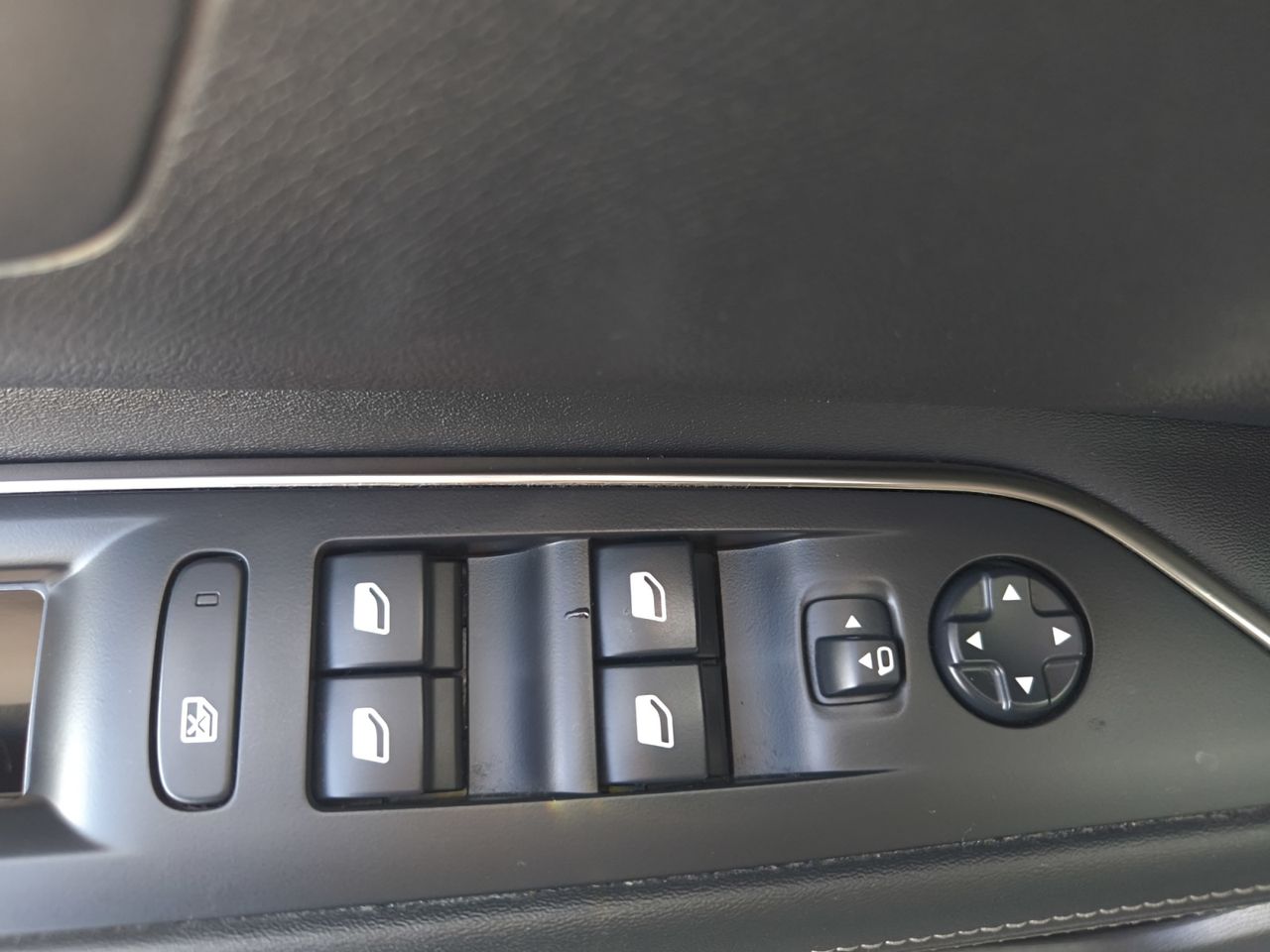 Peugeot 3008 ALLURE 130CV  - Foto 2